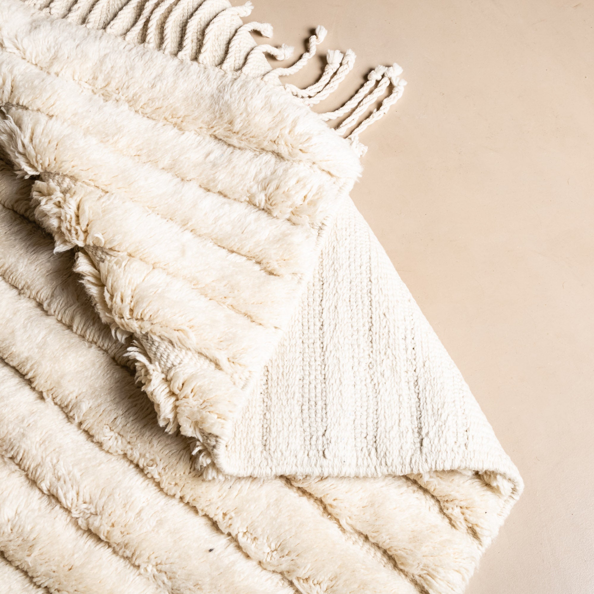 Mist Lines - Luxury Shag Moroccan Rug - Benisouk