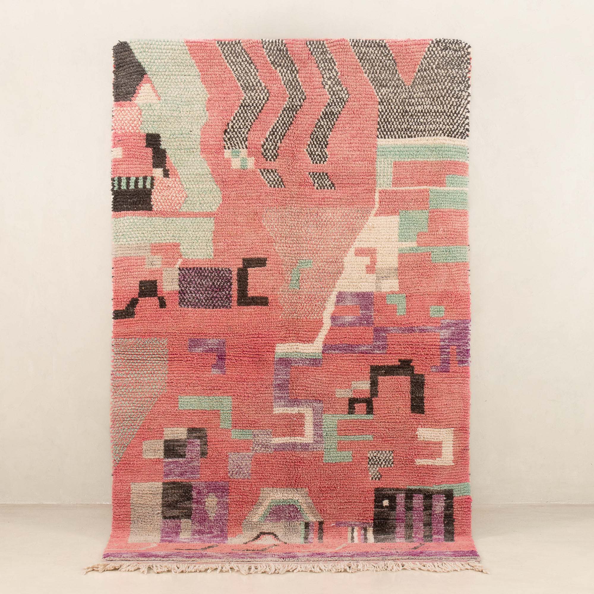 Mnahu - vintage boujad rug