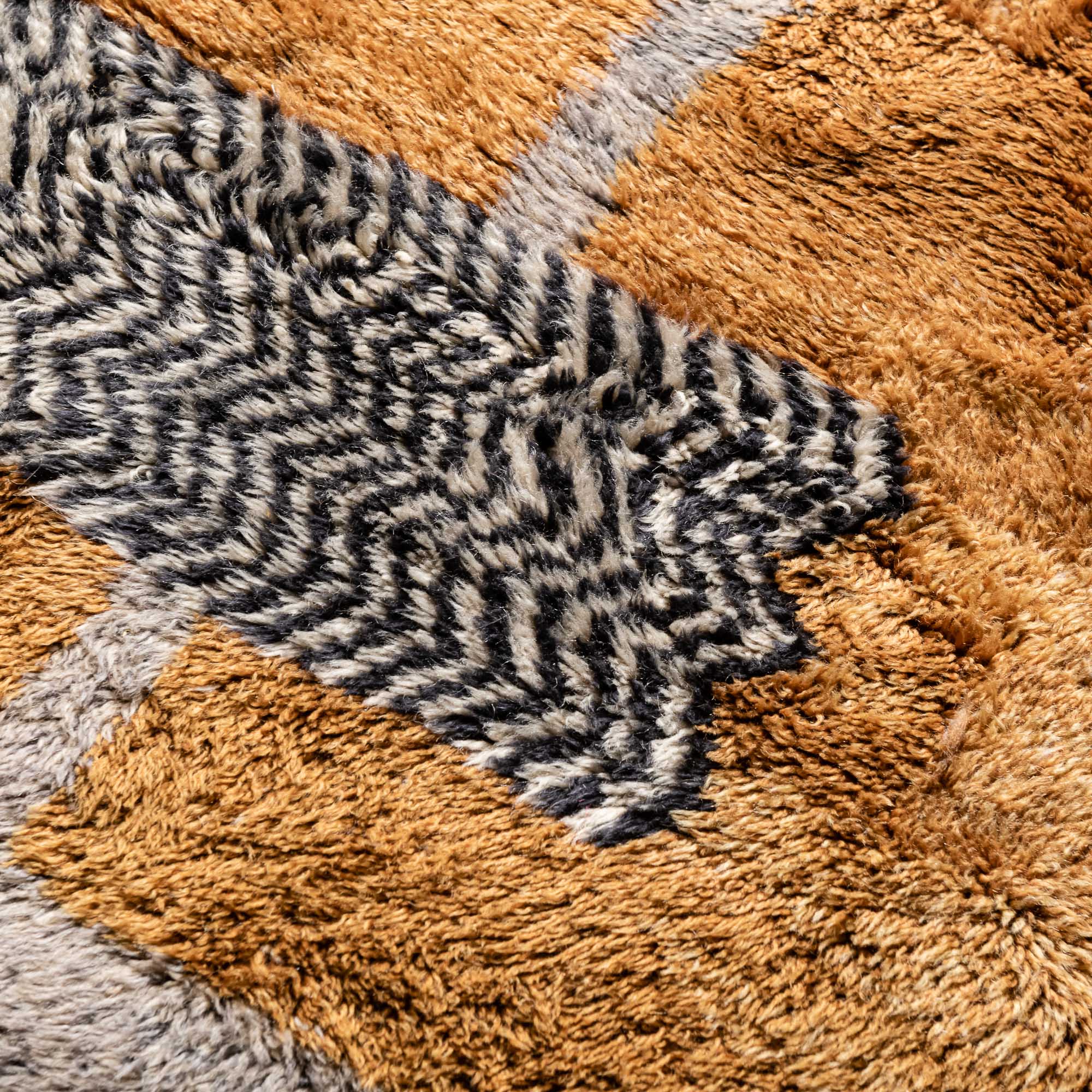 Mosaic of Memories - Luxury Shag Moroccan Rug - Benisouk