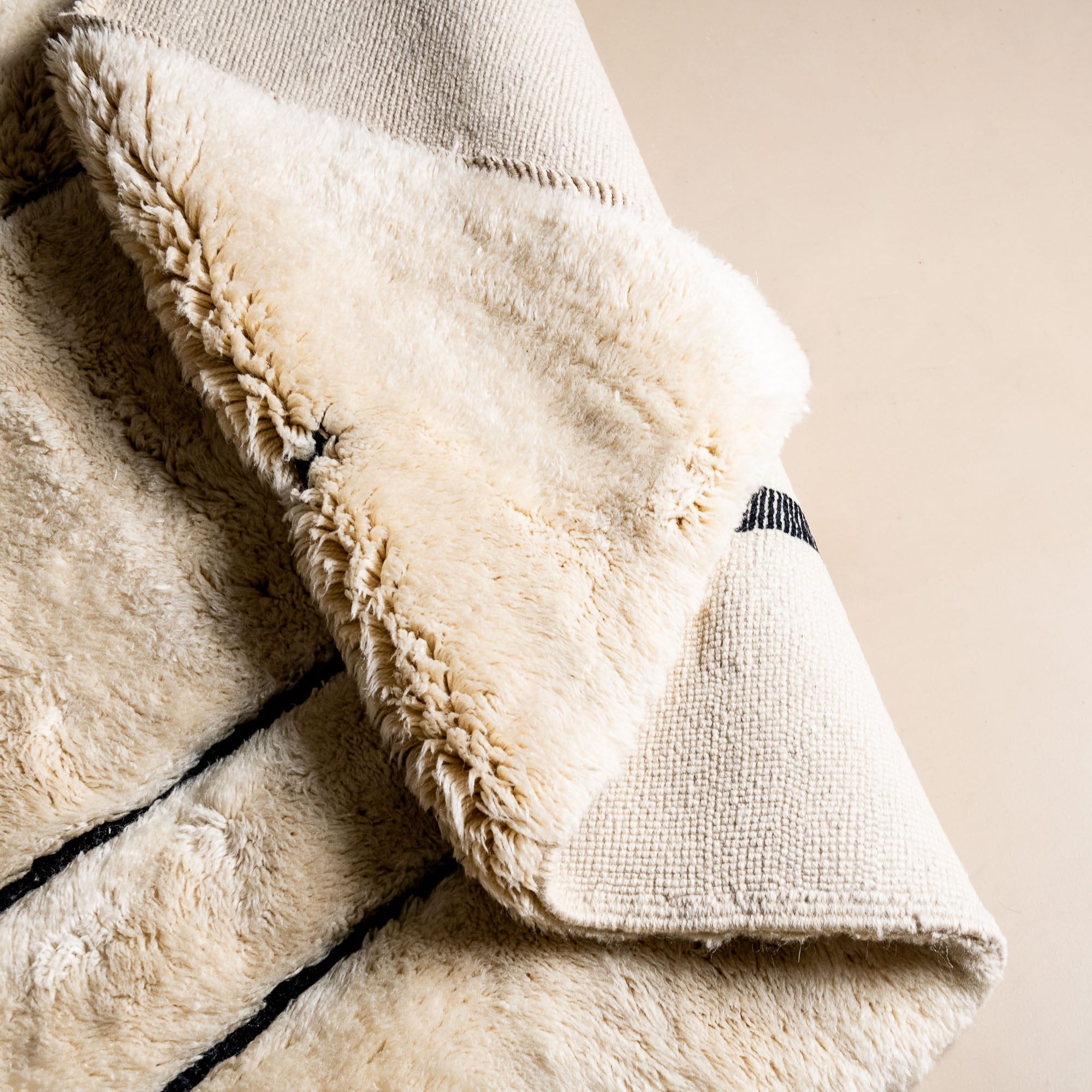 Munira - Luxury Shag Moroccan Rug - Benisouk