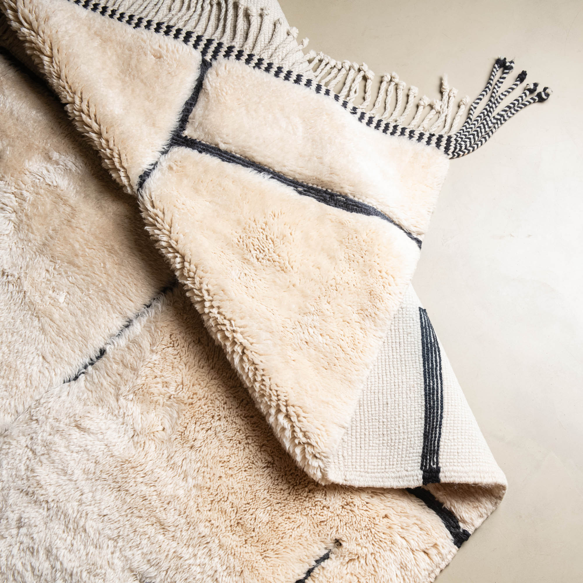 Mystery Path - Luxury Shag Moroccan Rug - Benisouk