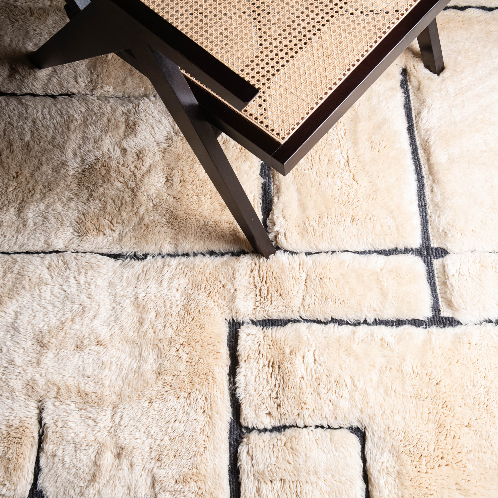 Mystery Path - Luxury Shag Moroccan Rug - Benisouk