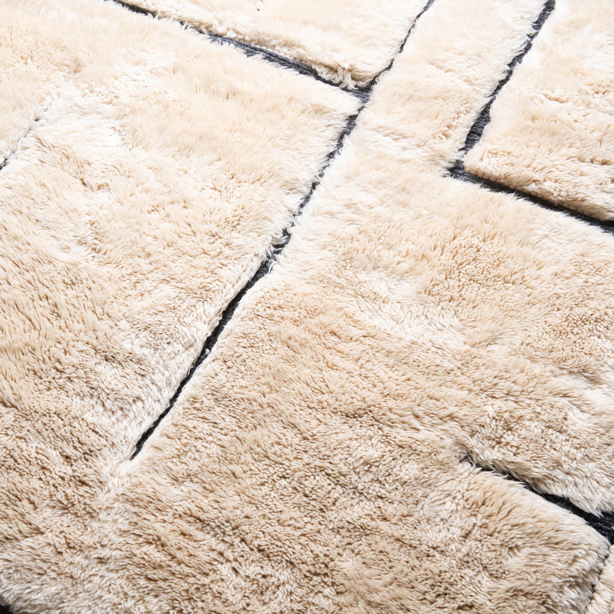 Mystery Path - Luxury Shag Moroccan Rug - Benisouk