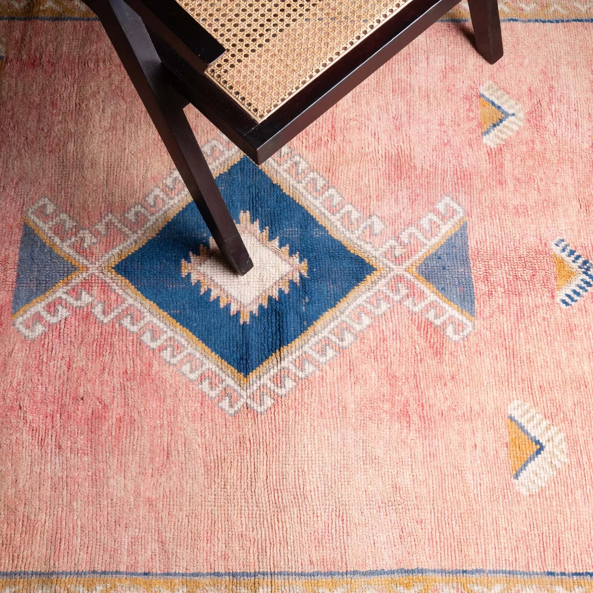 Nafisah - taznakht kilim rug - Benisouk