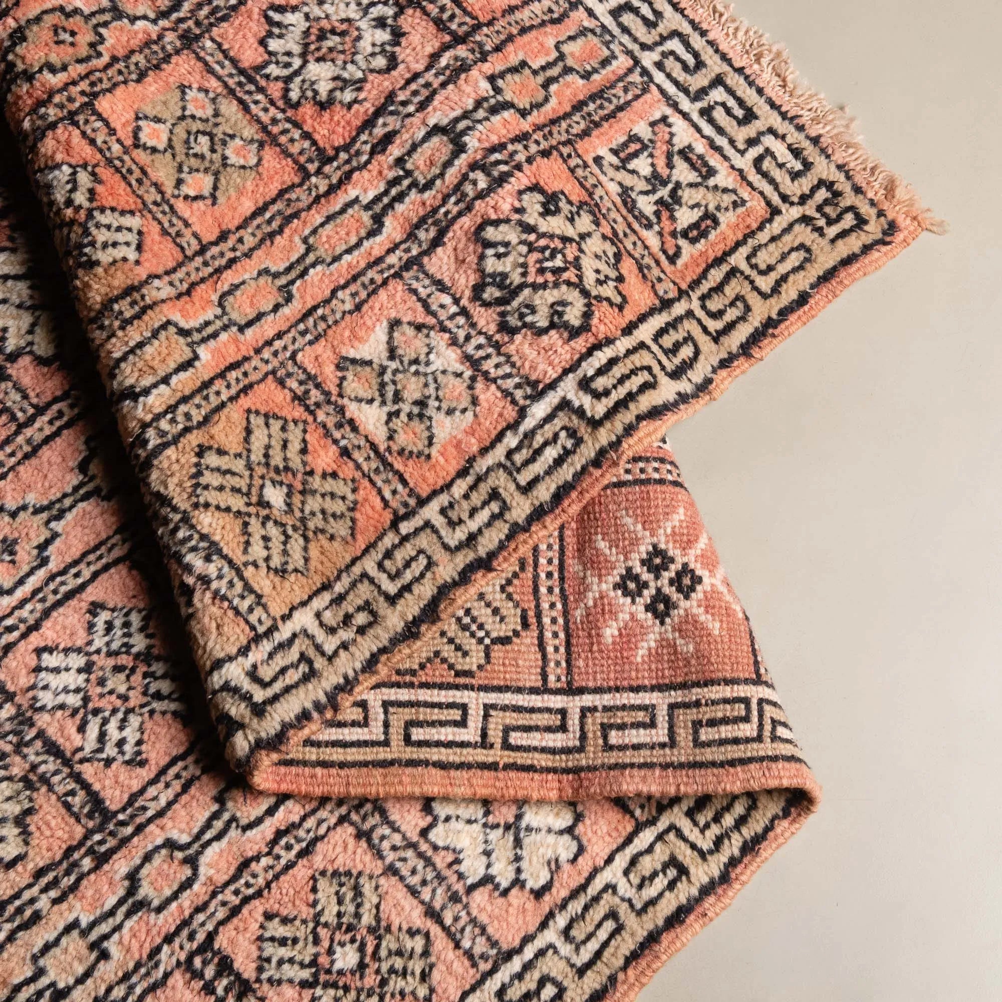 Nasira - vintage boujad rug - Benisouk