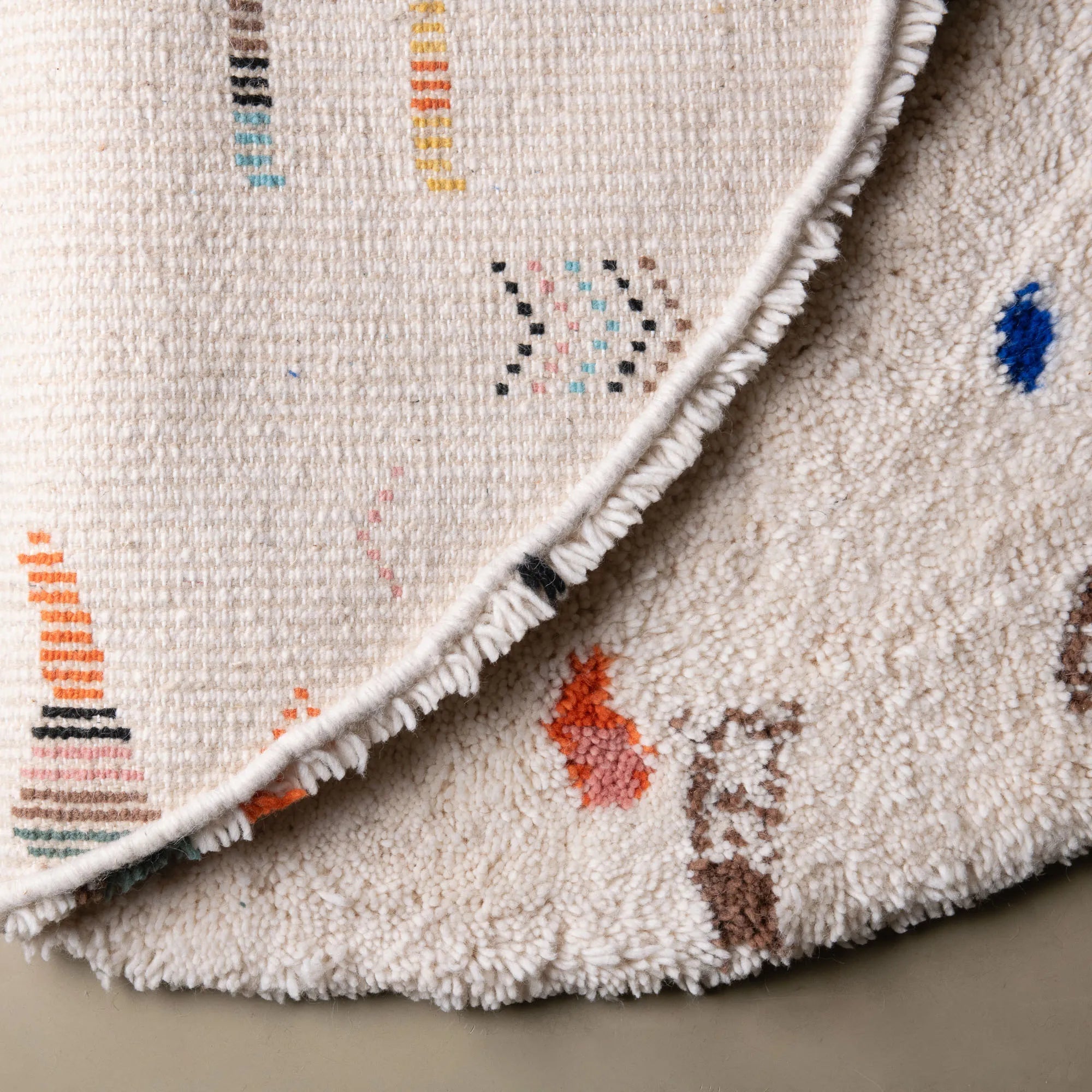 Nassij Round - Shag Moroccan rug - Benisouk