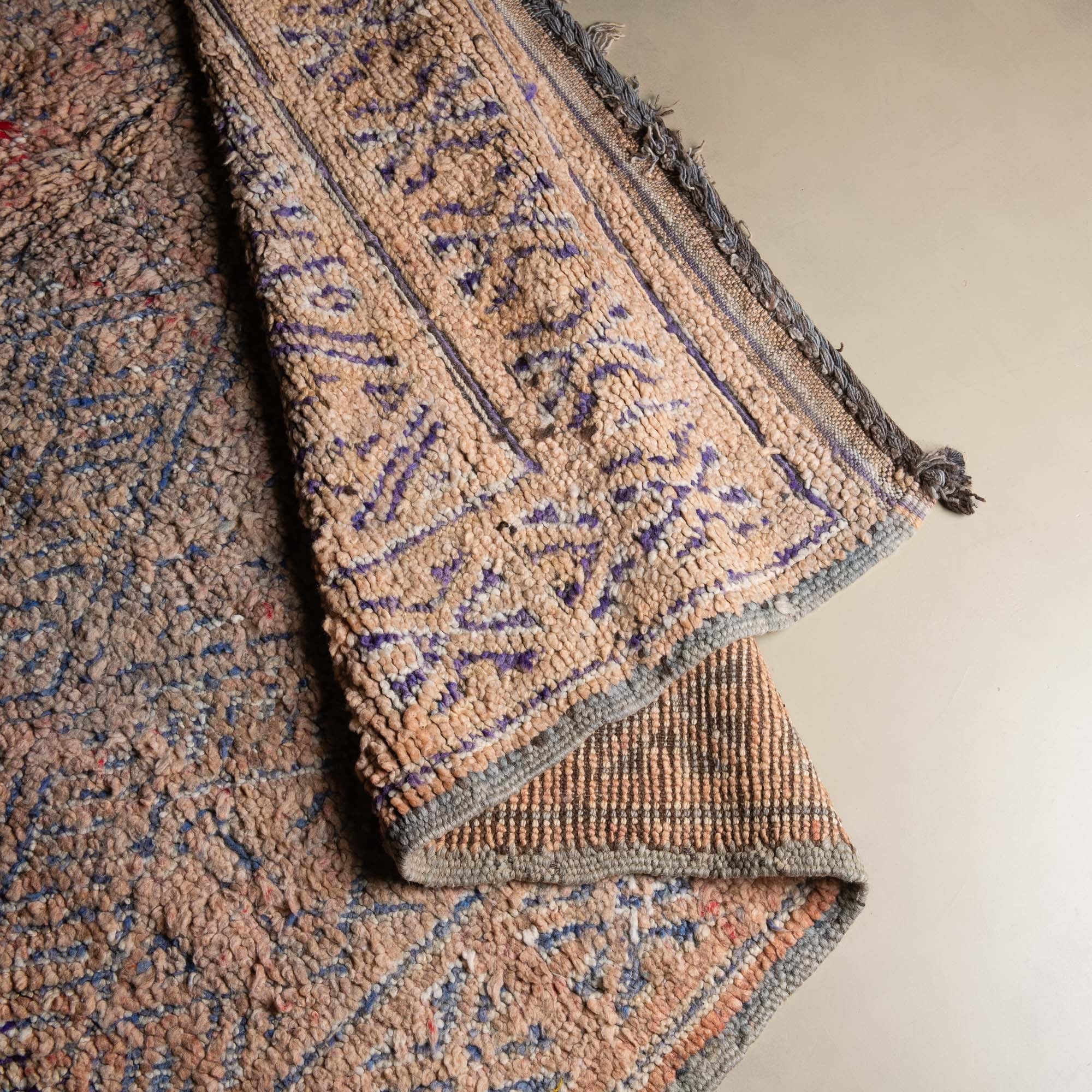 Nassil - vintage beni mguild rug - Benisouk