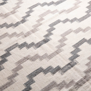 Nassima - taznakht kilim rug - Benisouk