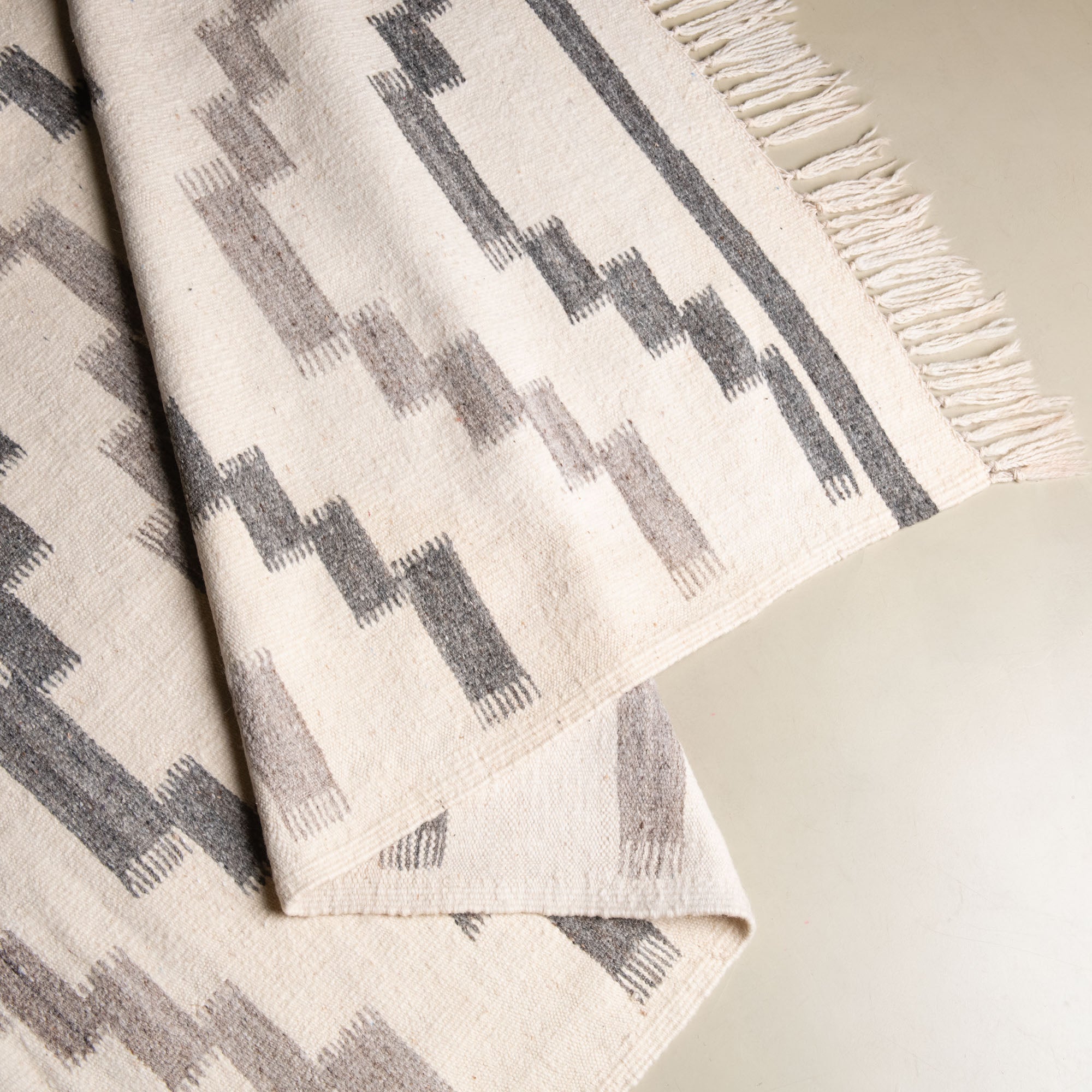 Nassima - taznakht kilim rug - Benisouk