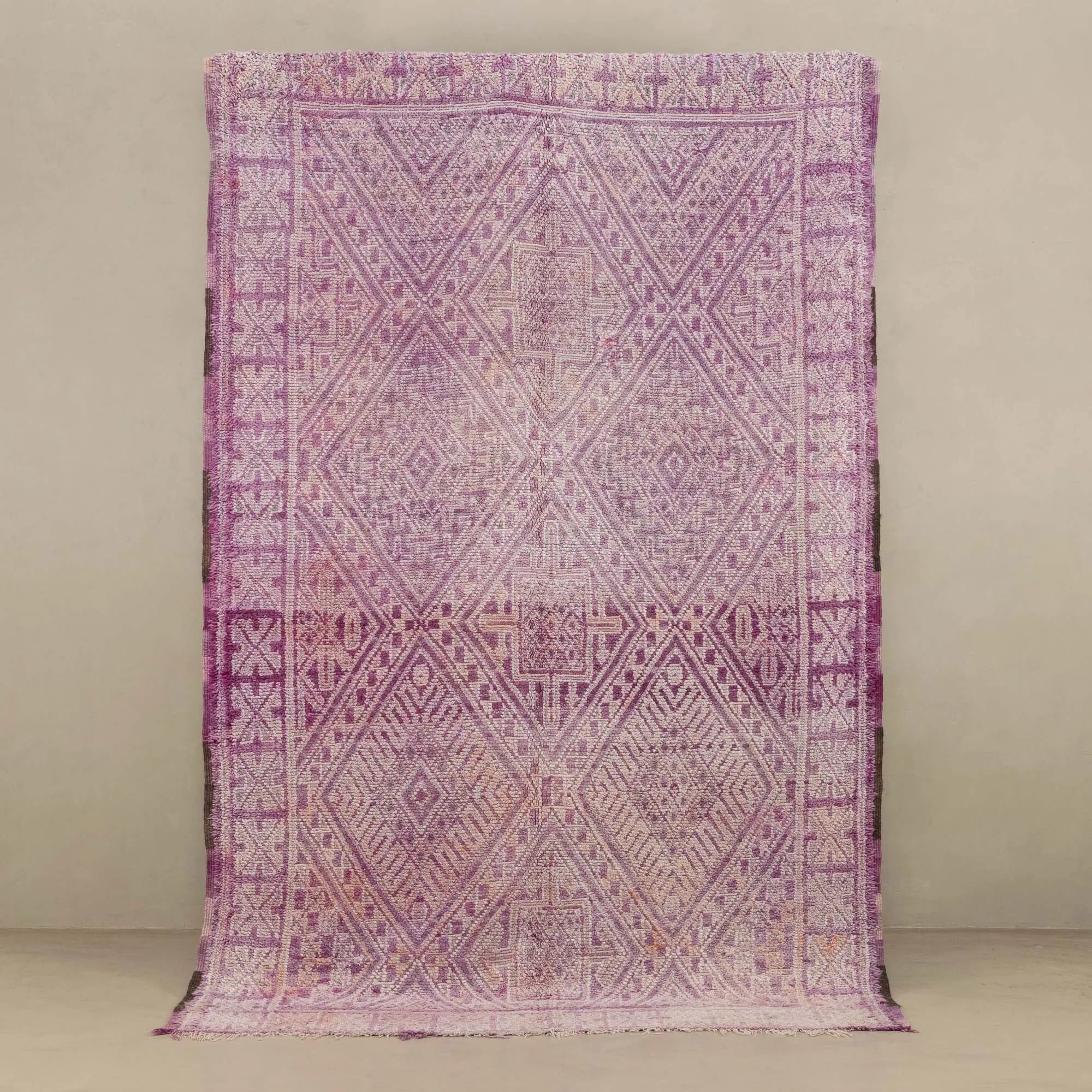 Nassima - vintage beni mguild rug - Benisouk