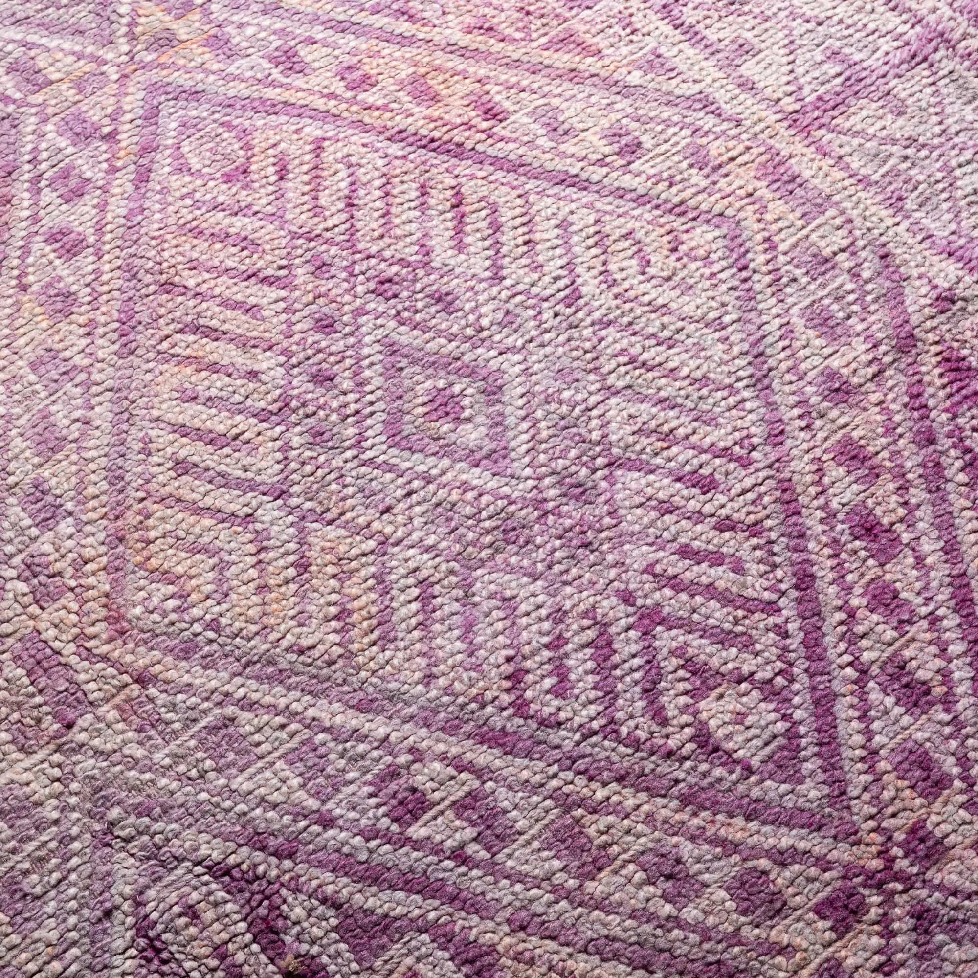 Nassima - vintage beni mguild rug - Benisouk