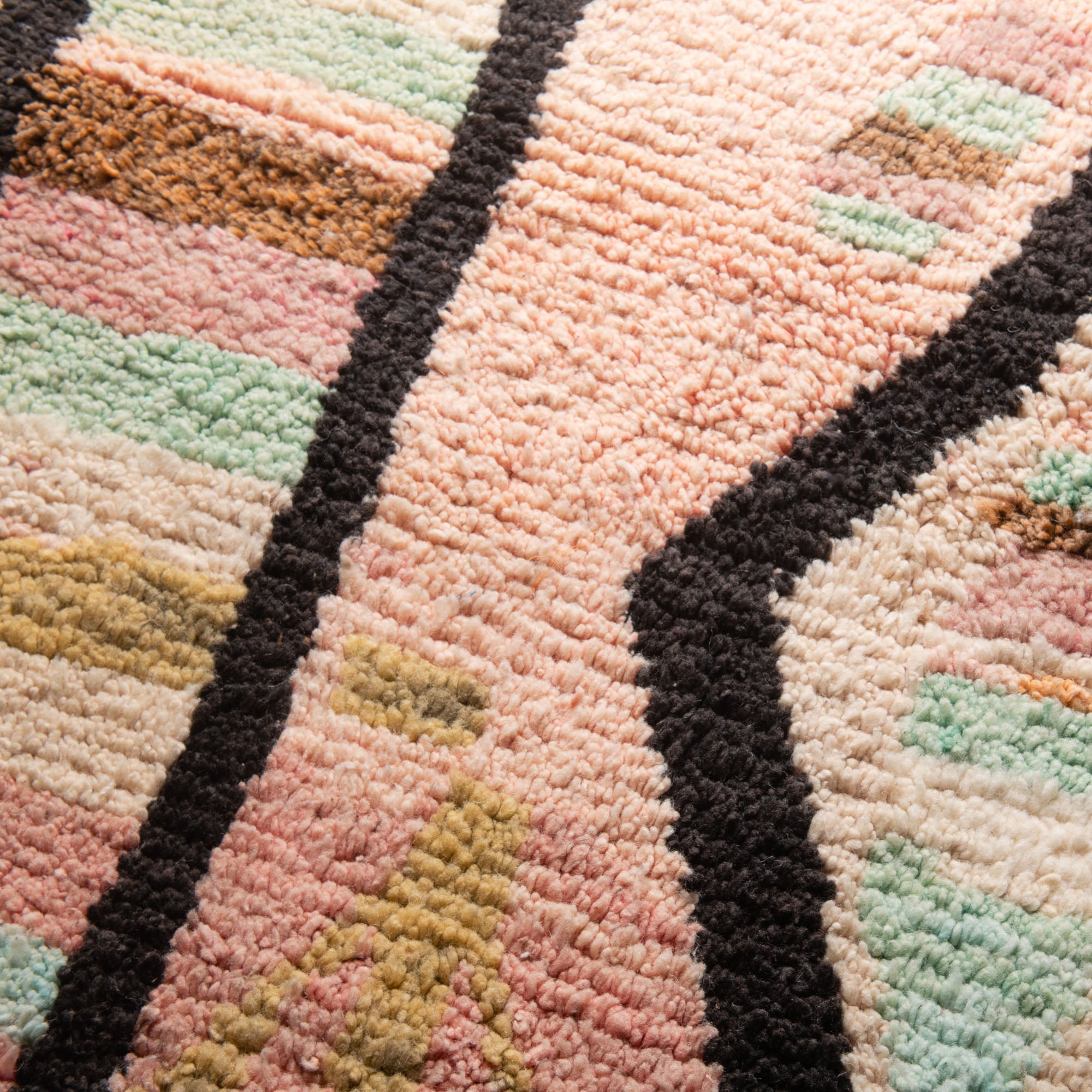 Nima - vintage boujad rug - Benisouk