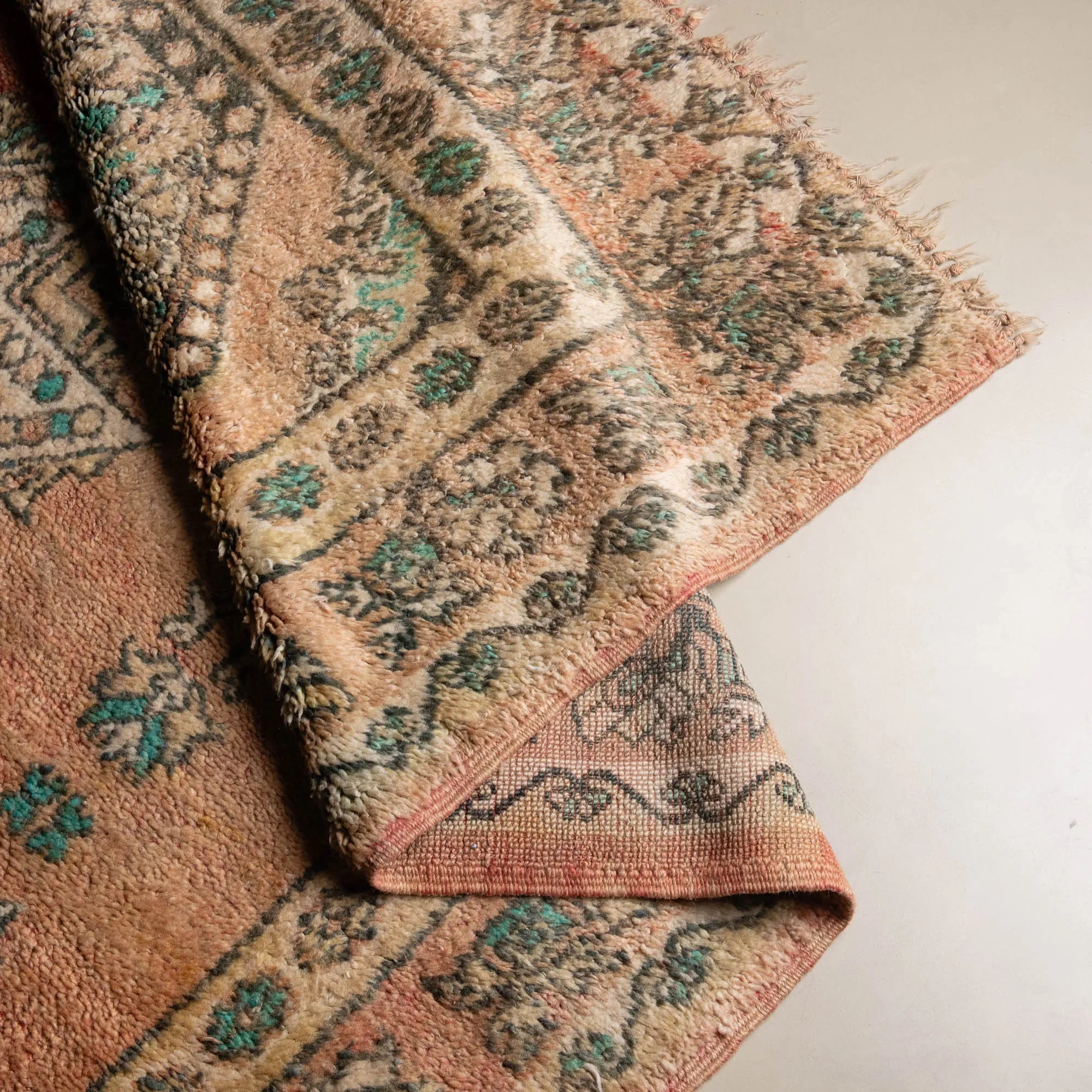 Nohaila - vintage boujad rug - Benisouk