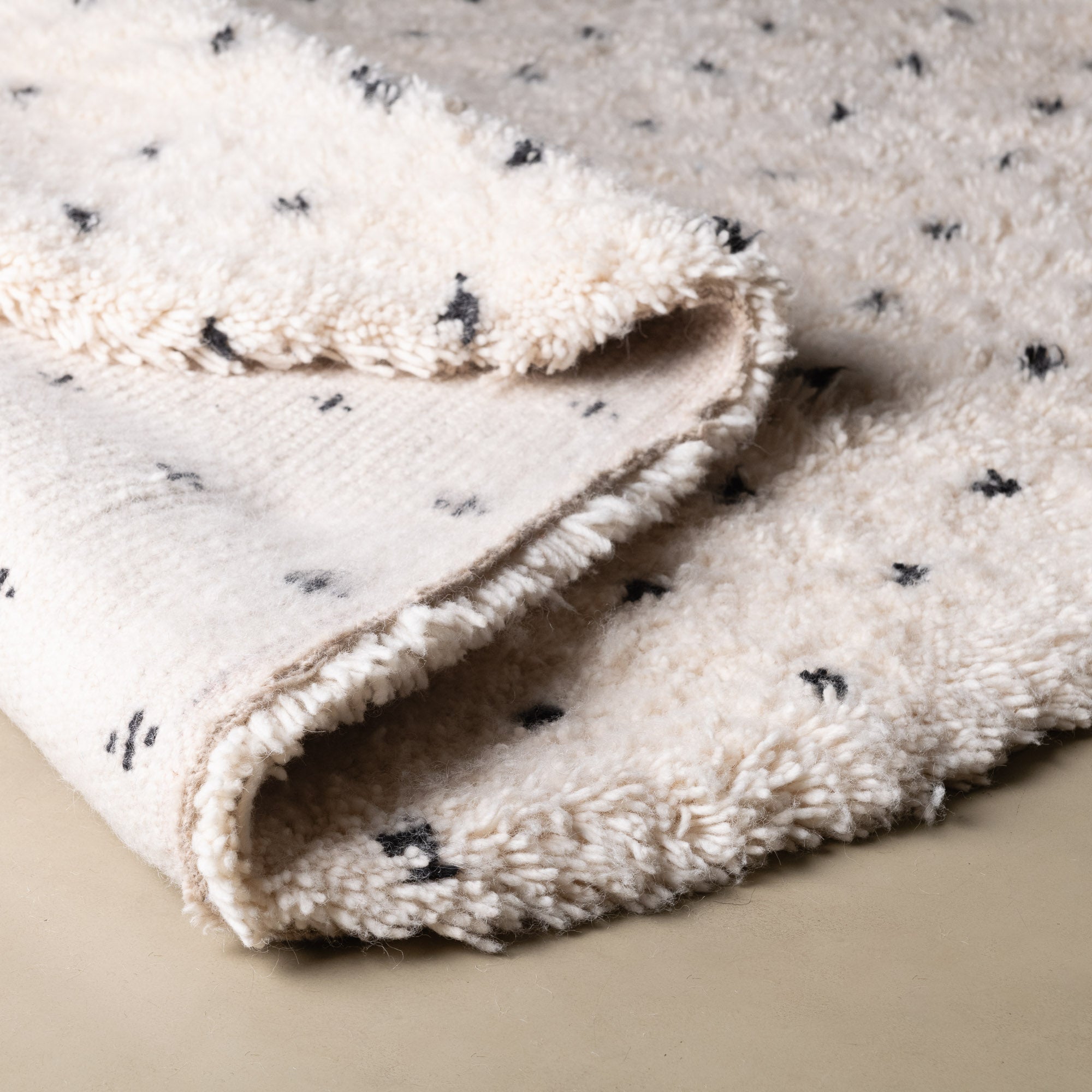 Noujoum Round - Shag Moroccan rug - Benisouk