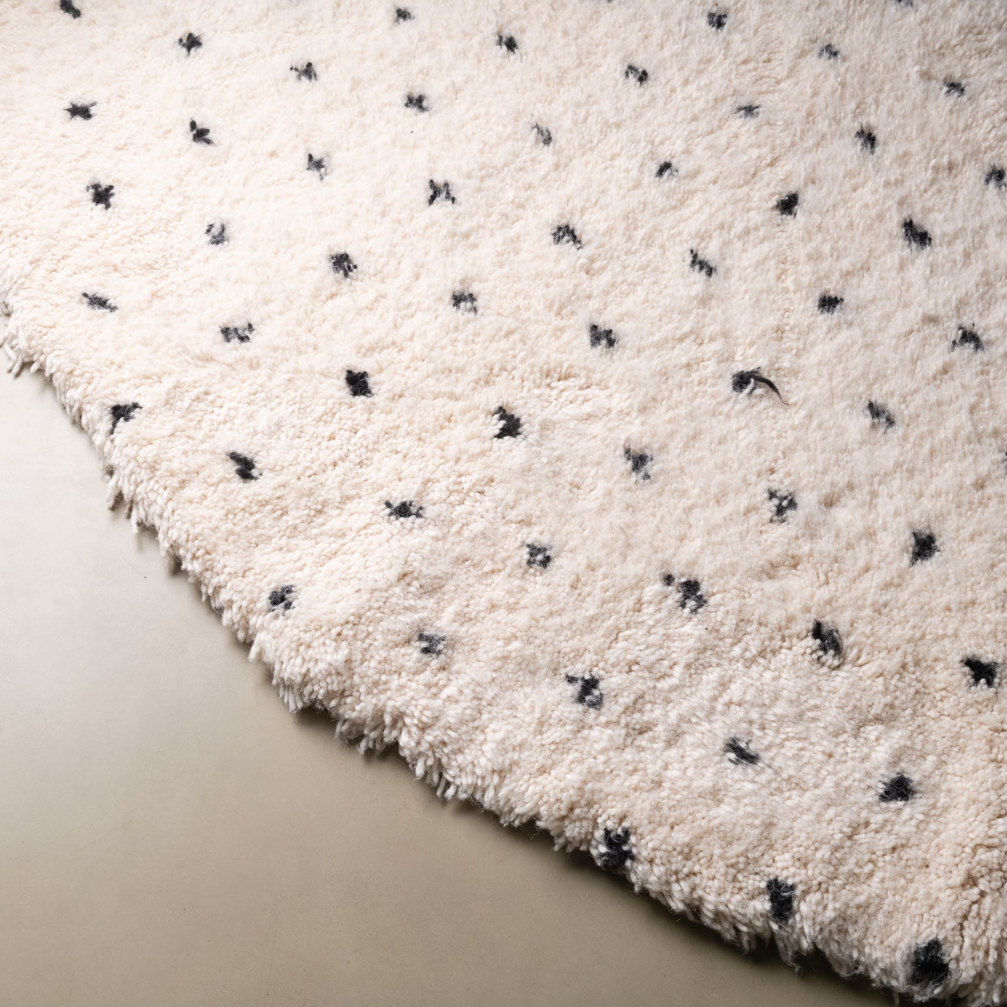 Noujoum Round - Shag Moroccan rug - Benisouk