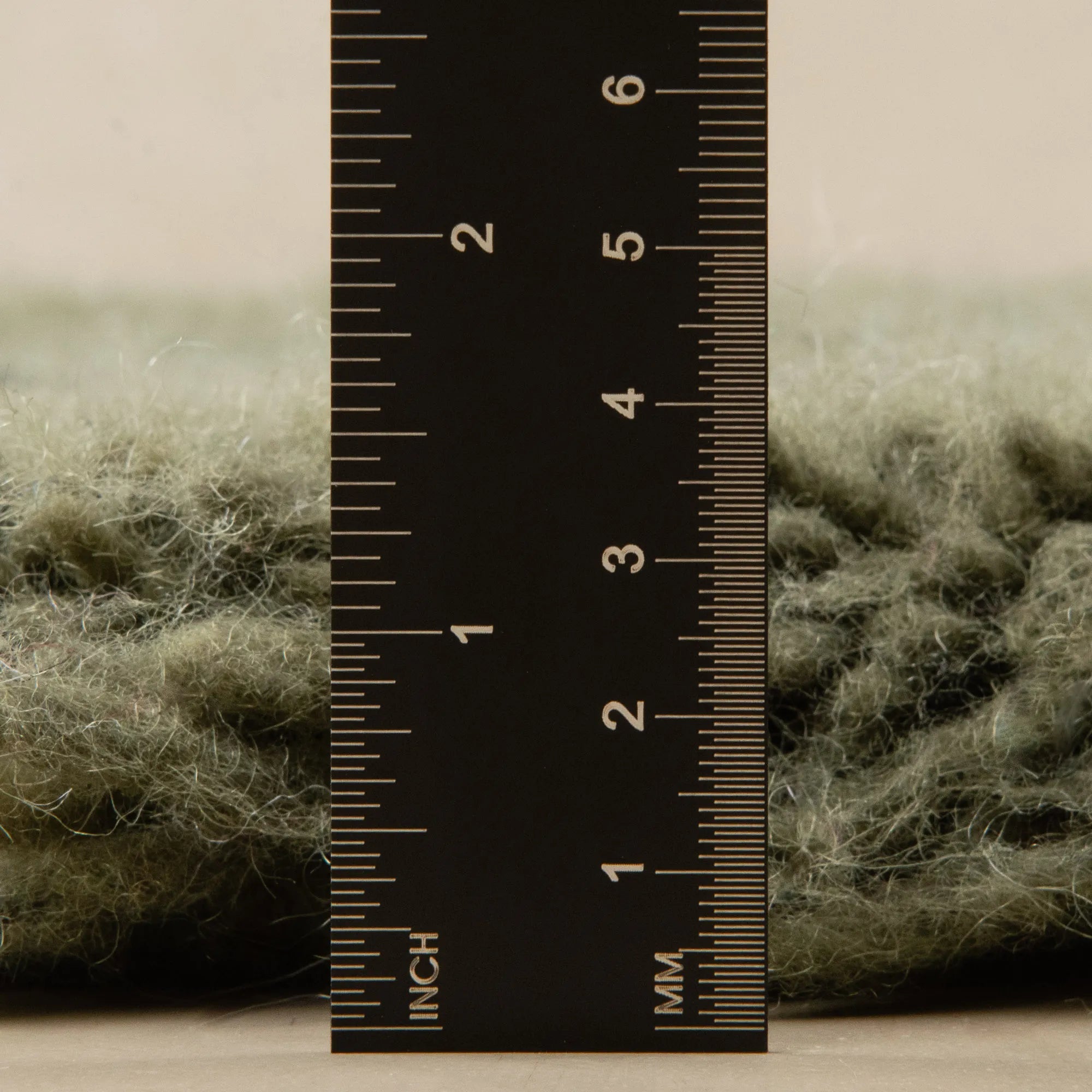 Noujoum Soldier Green Round - Shag Moroccan rug - Benisouk