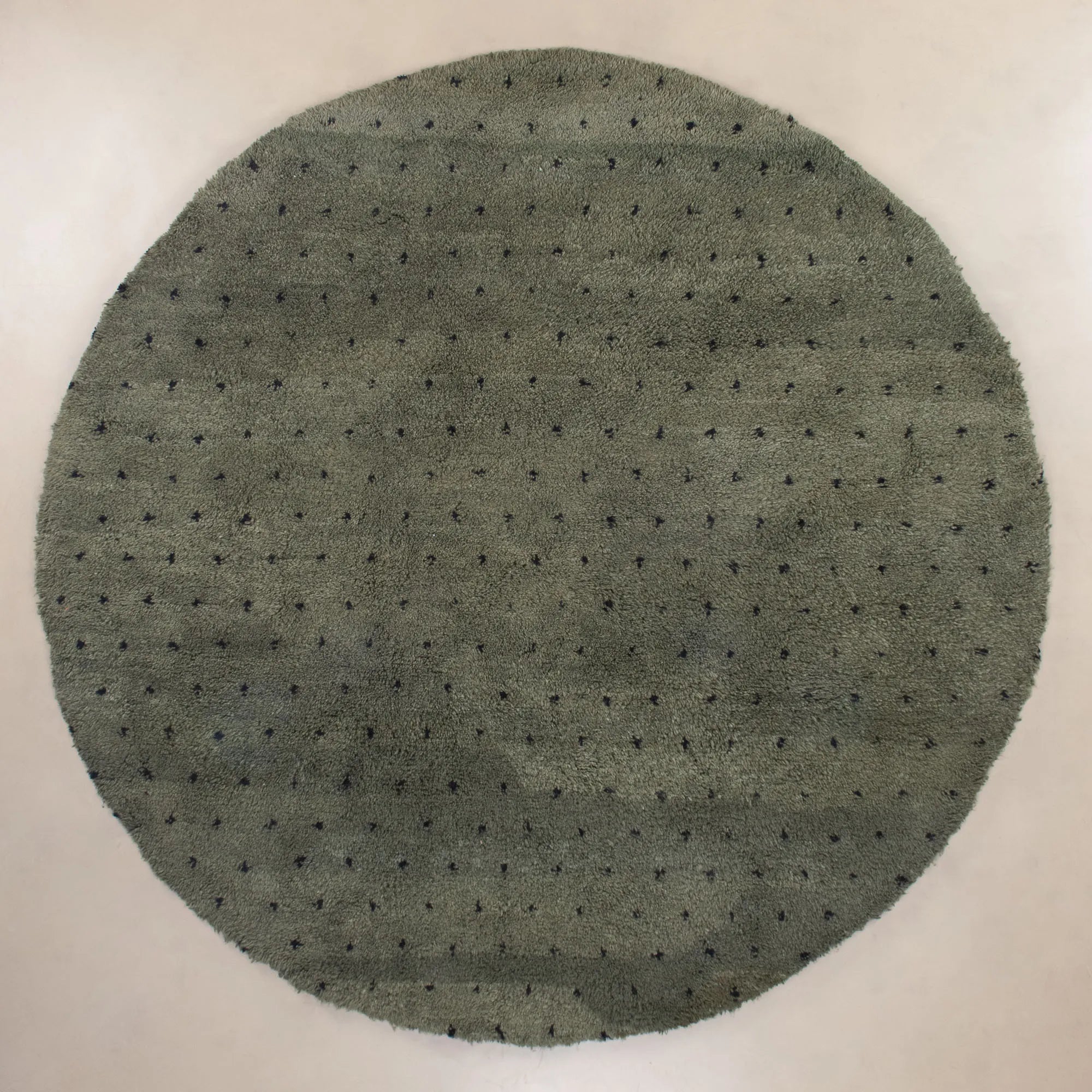 Noujoum Soldier Green Round - Shag Moroccan rug - Benisouk