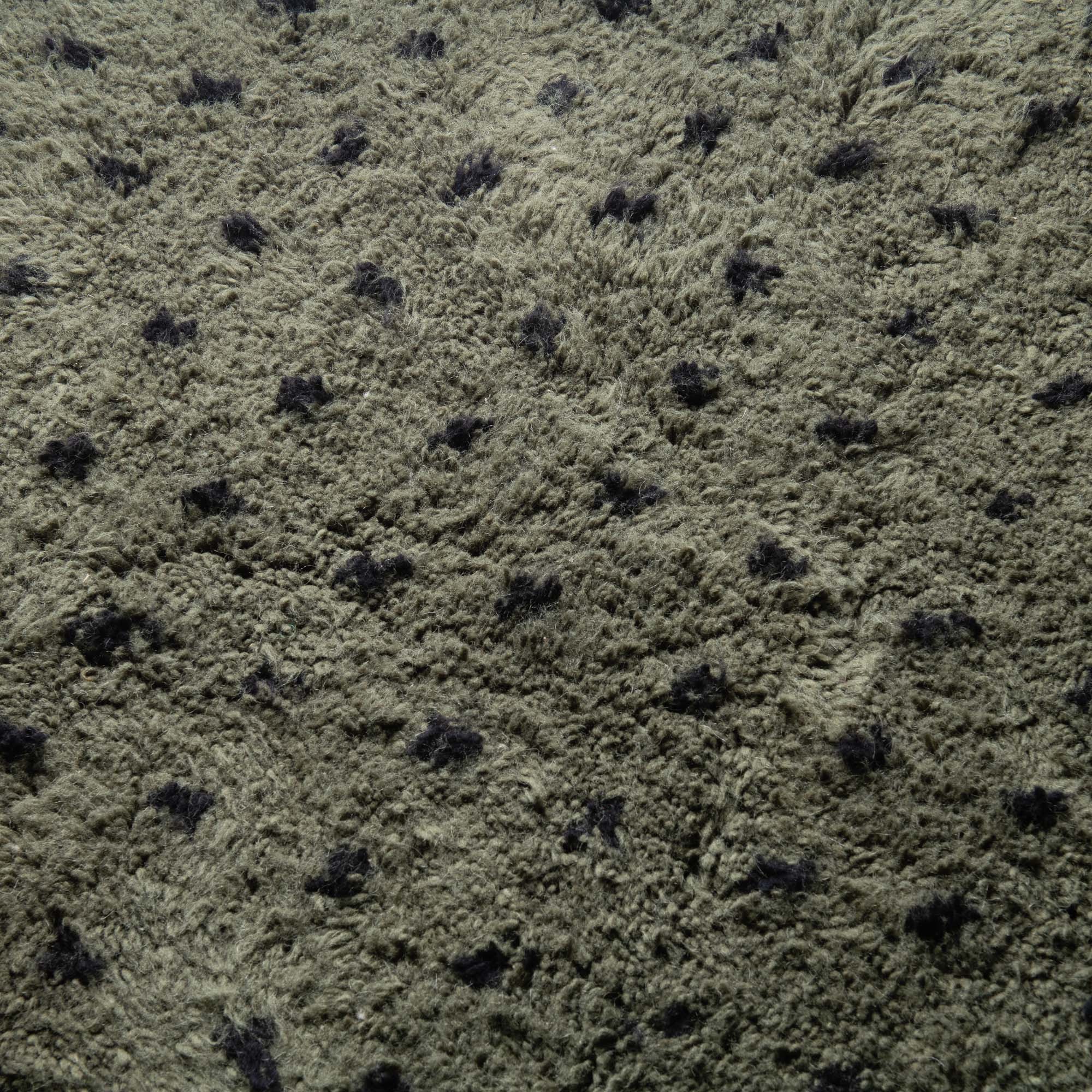 Noujoum Soldier Green Round - Shag Moroccan rug - Benisouk