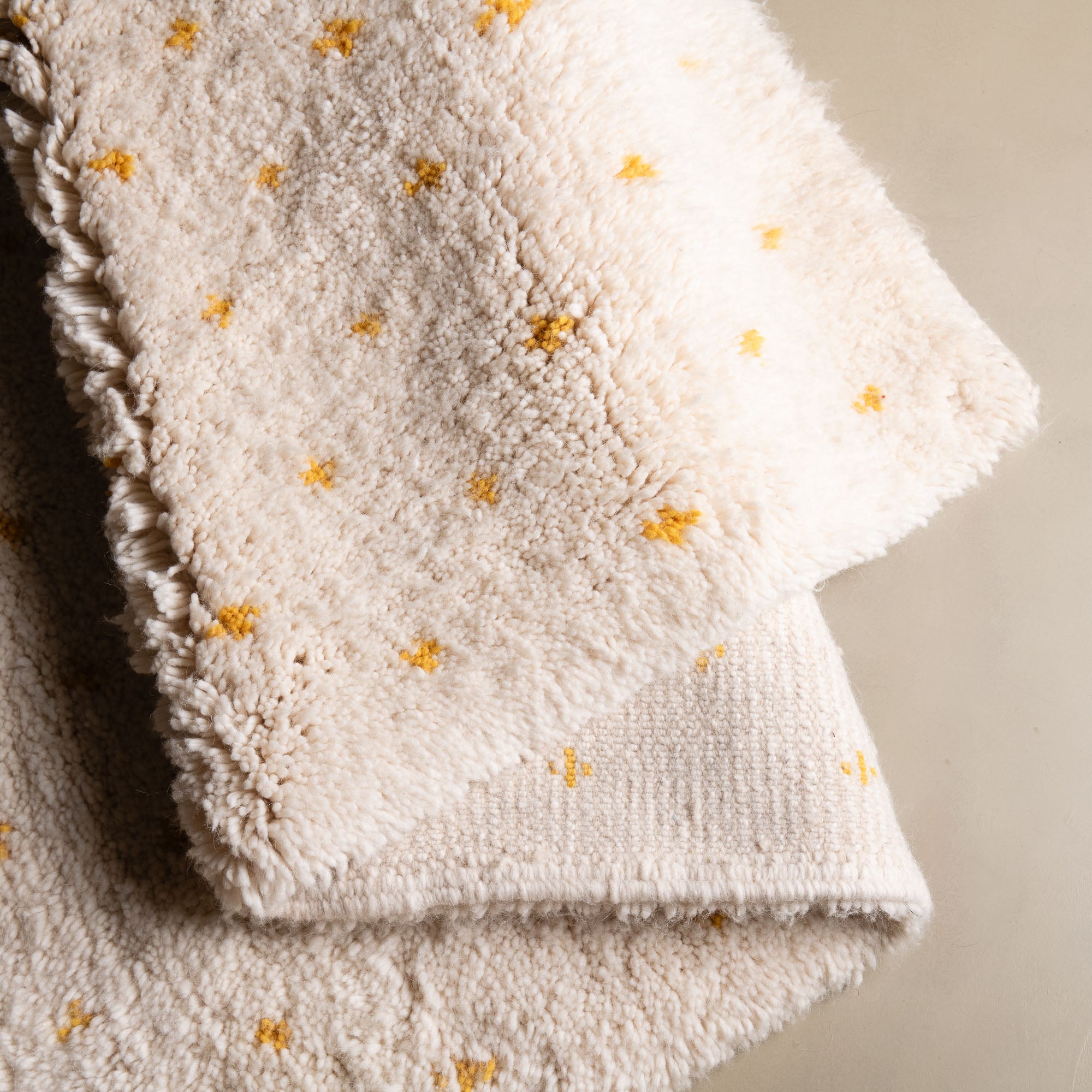 Noujoum Sunlight - Shag Moroccan rug - Benisouk