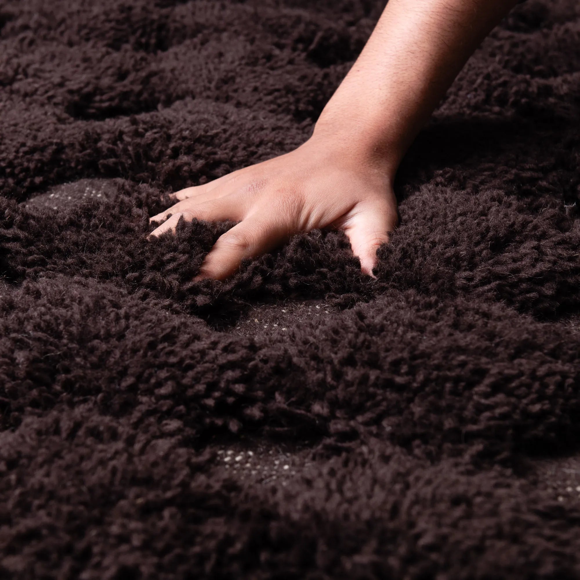 Nowara Chocolate Brown - Shag Moroccan rug - Benisouk