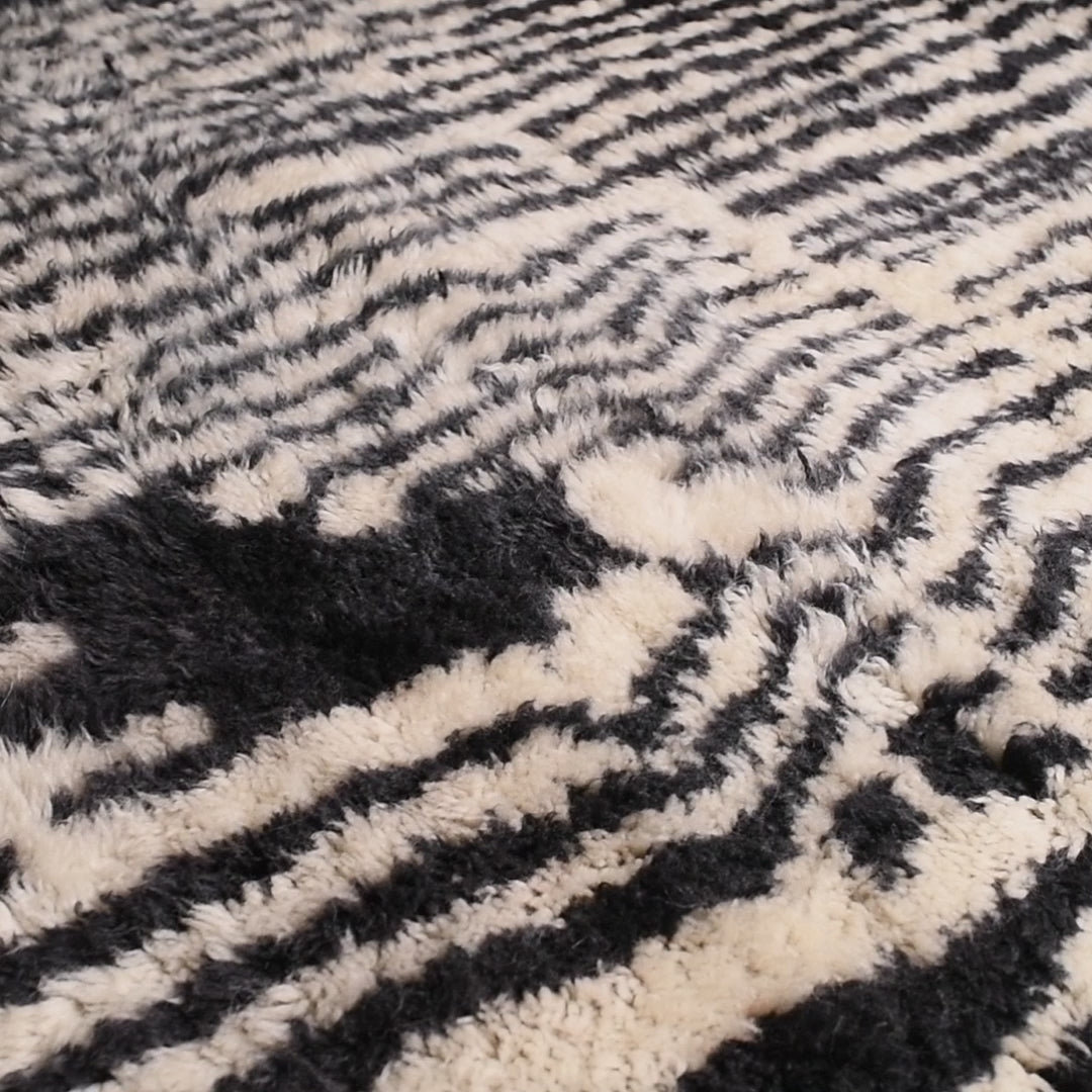 Woven Labyrinth - Luxury Shag Moroccan Rug