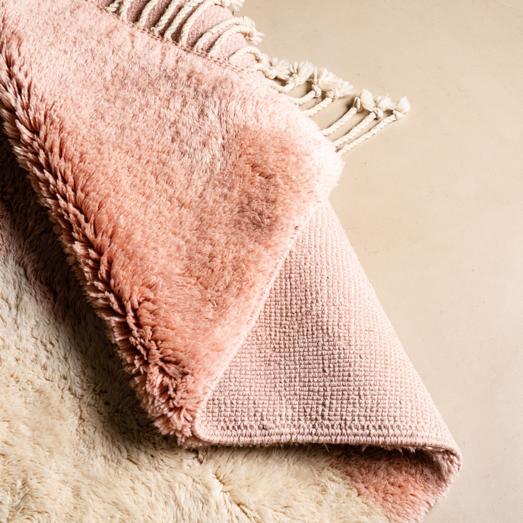 Radiant Reverie - Luxury Shag Moroccan Rug - Benisouk