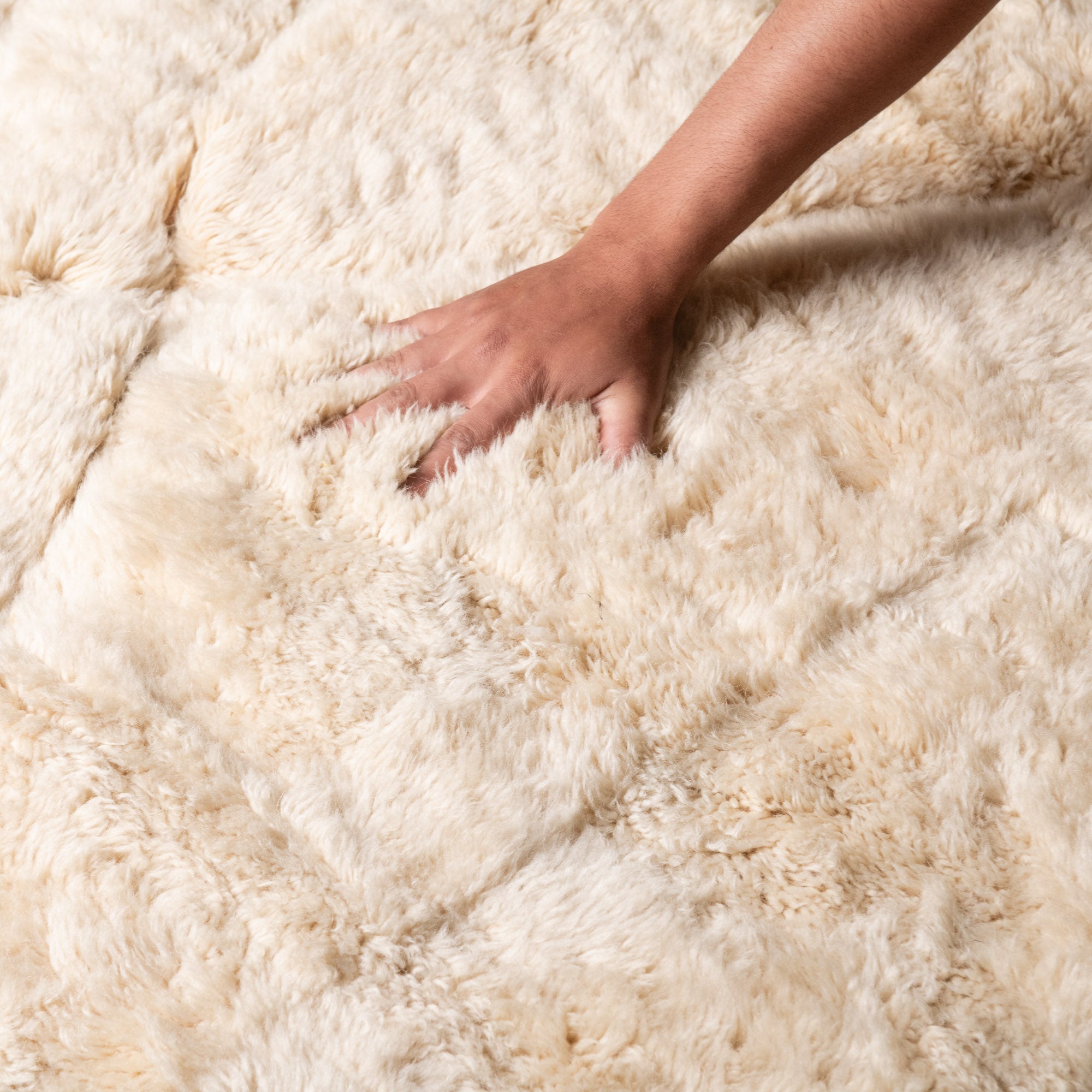 Rivers Intersection Round - Luxury Shag Moroccan Rug - Benisouk