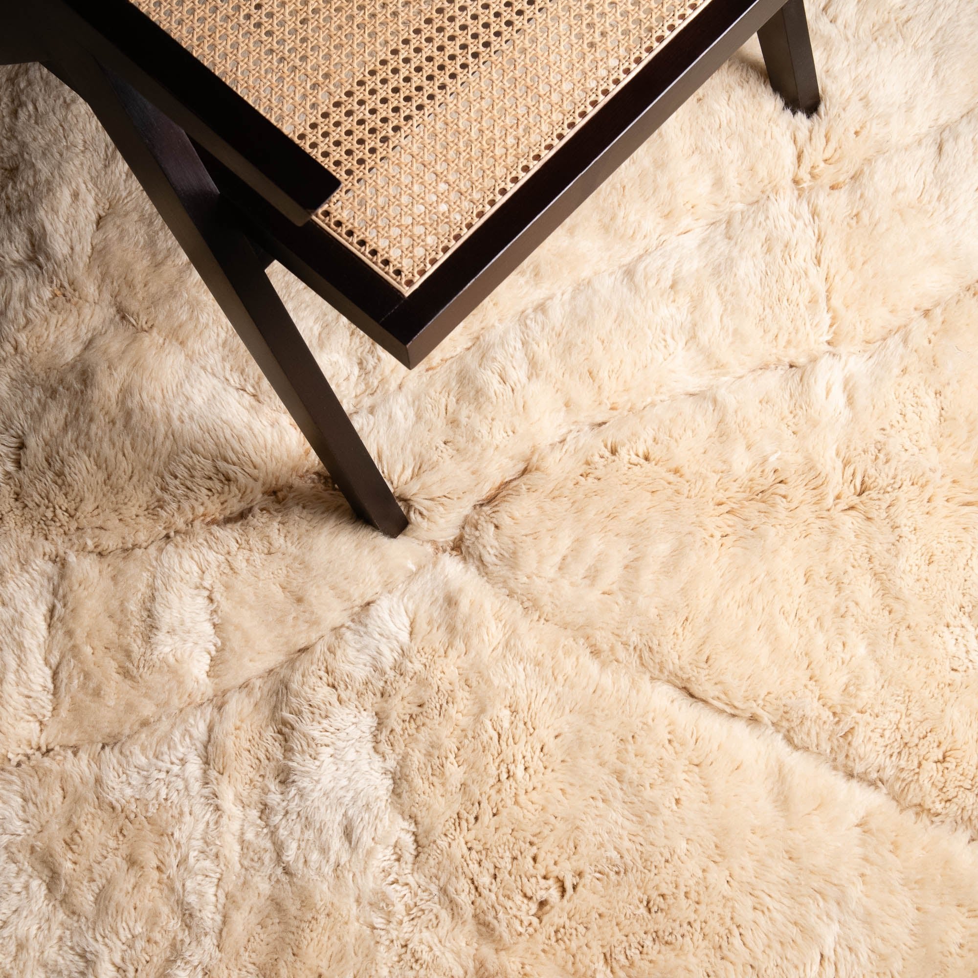 Rivers Intersection Round - Luxury Shag Moroccan Rug - Benisouk