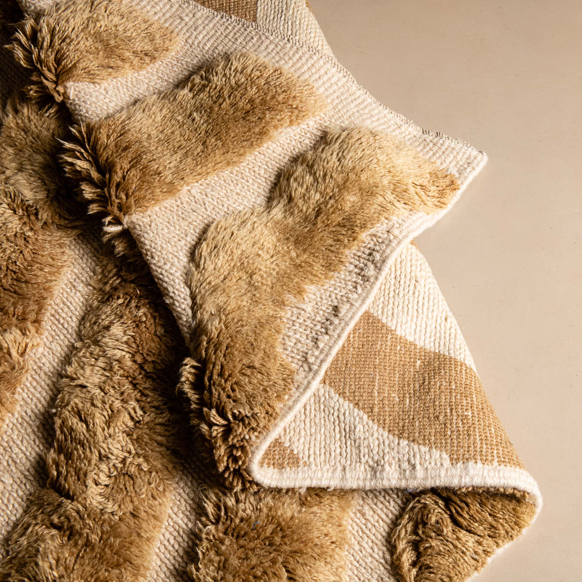 Saadia - Luxury Shag Moroccan Rug - Benisouk