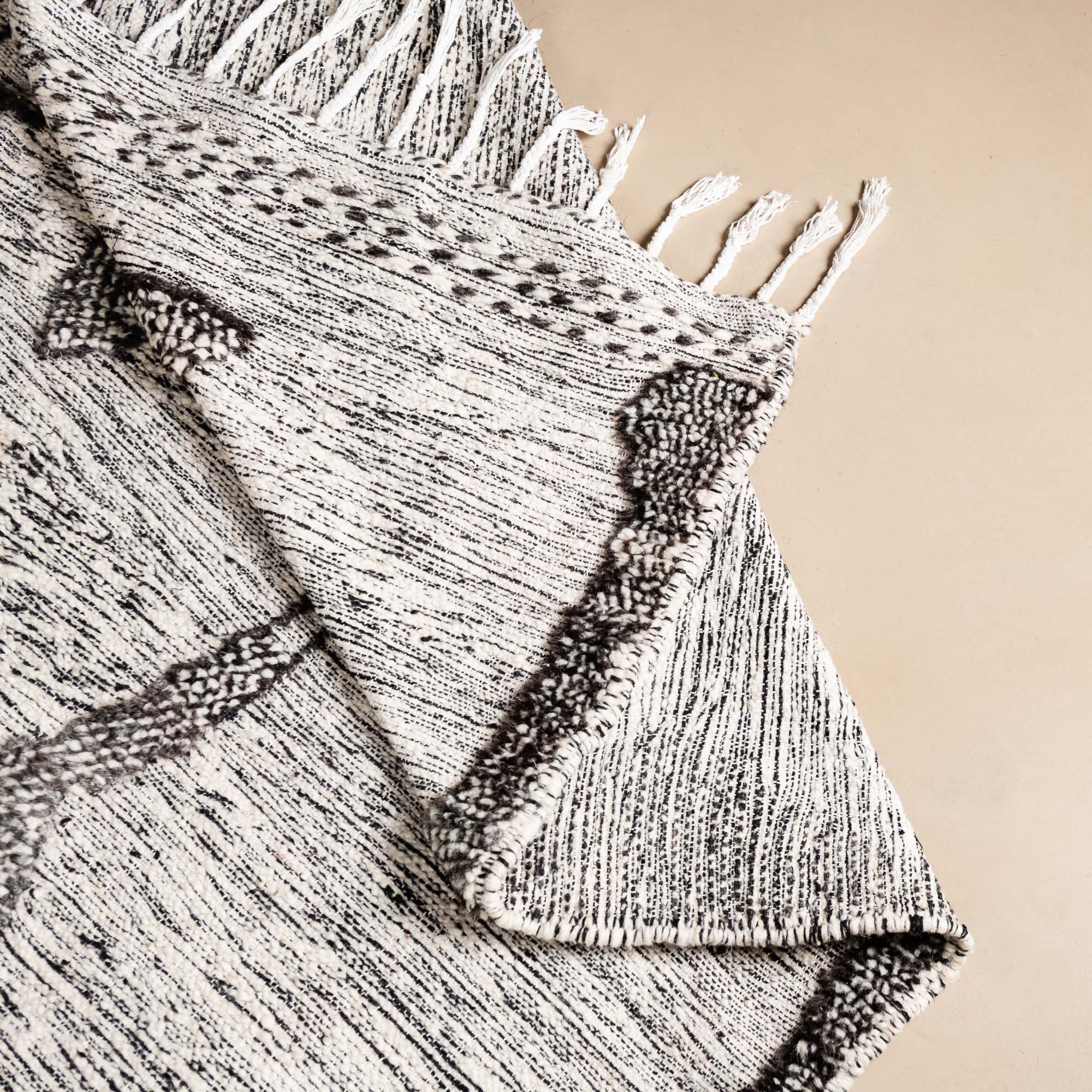 Sabrina - taznakht kilim rug - Benisouk