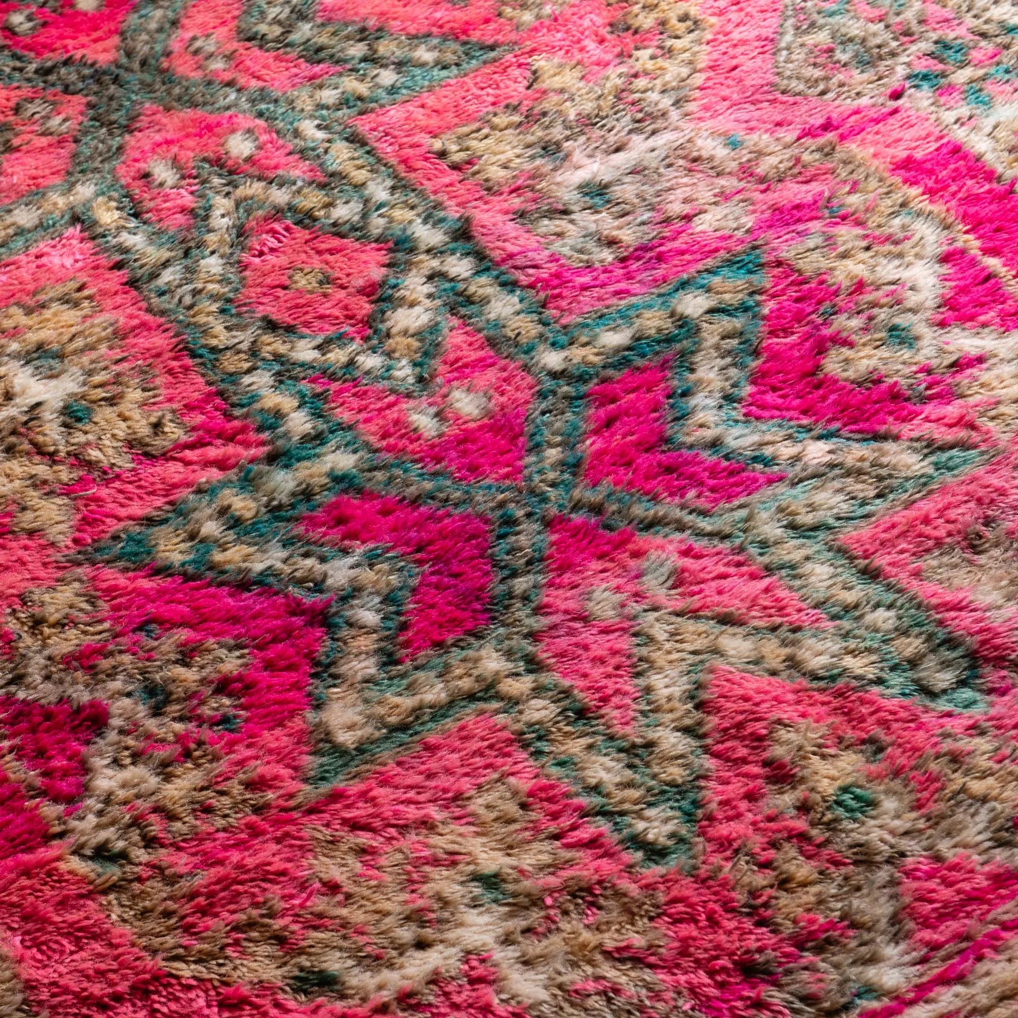 Sadoq - vintage boujad rug - Benisouk