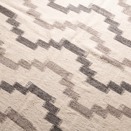 Sanabil - taznakht kilim rug - Benisouk