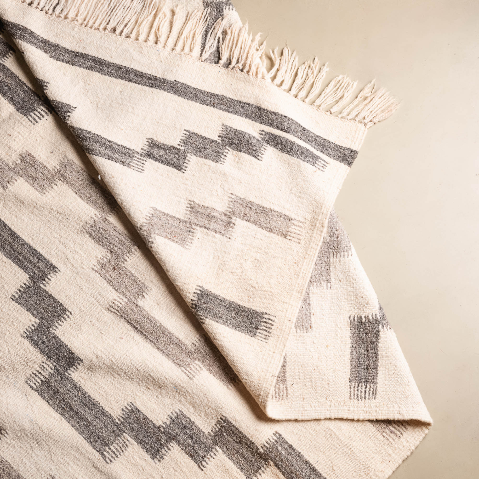 Sanabil - taznakht kilim rug - Benisouk