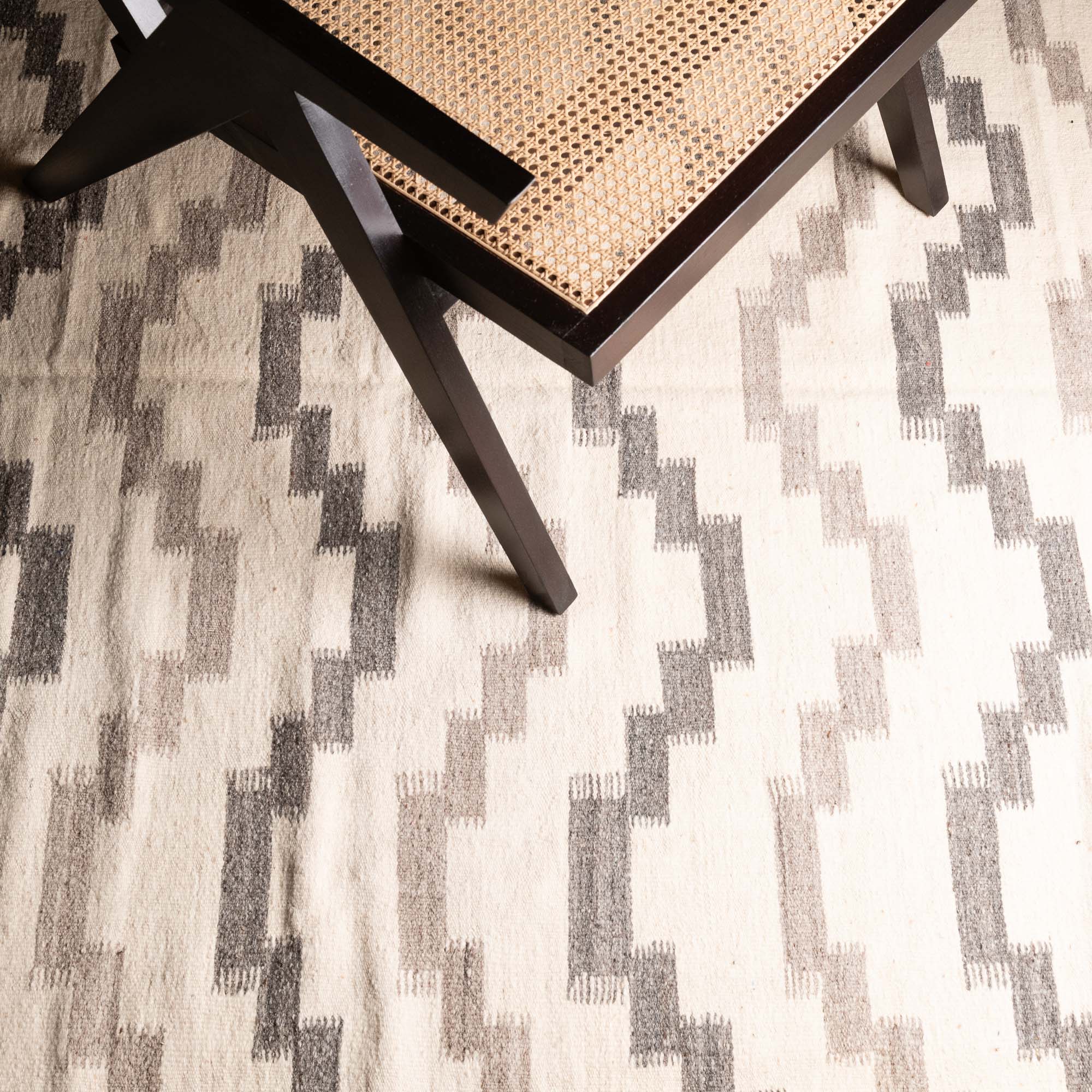 Sanabil - taznakht kilim rug - Benisouk