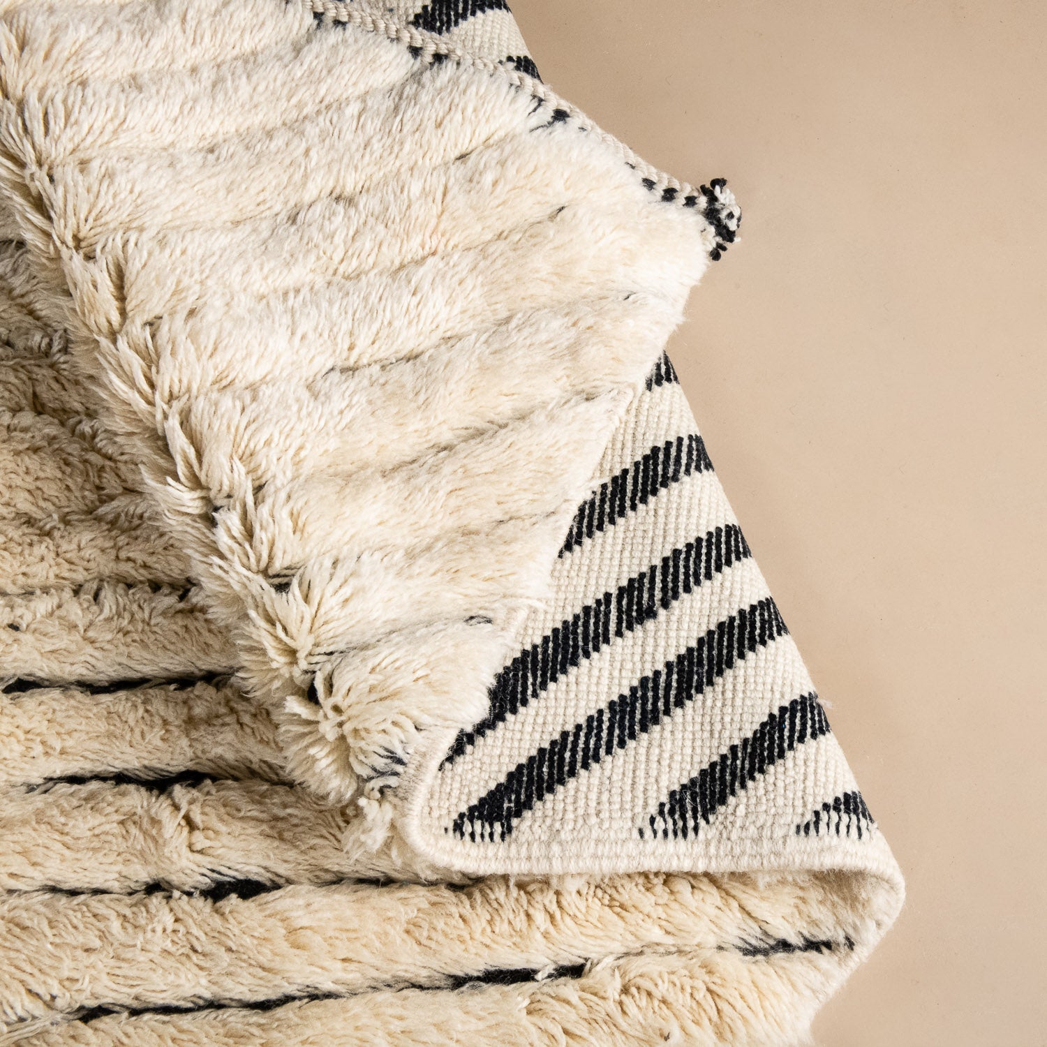 Sanae - Luxury Shag Moroccan Rug - Benisouk