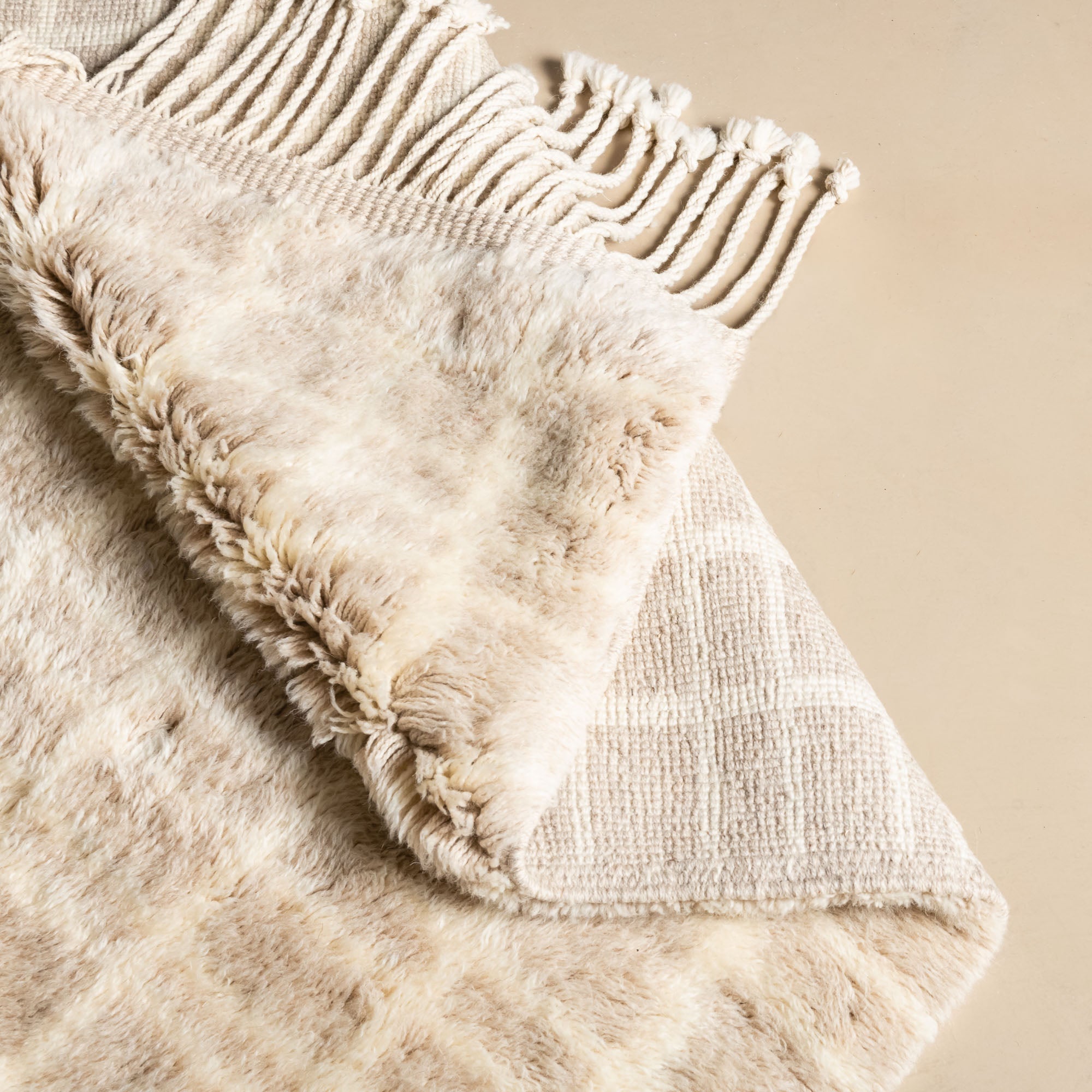 Sandy Gridlines - Luxury Shag Moroccan Rug - Benisouk