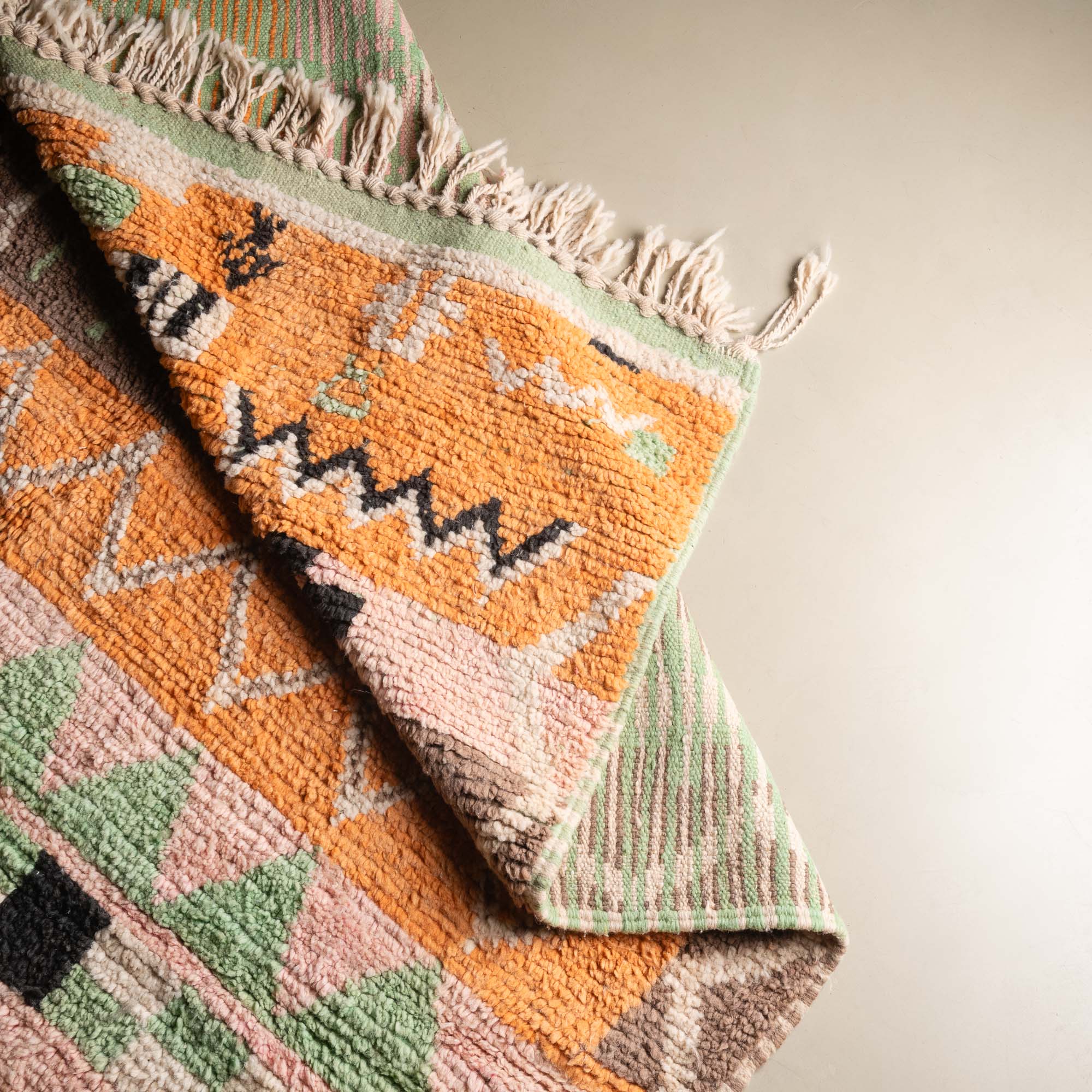 Saossana - vintage boujad rug - Benisouk