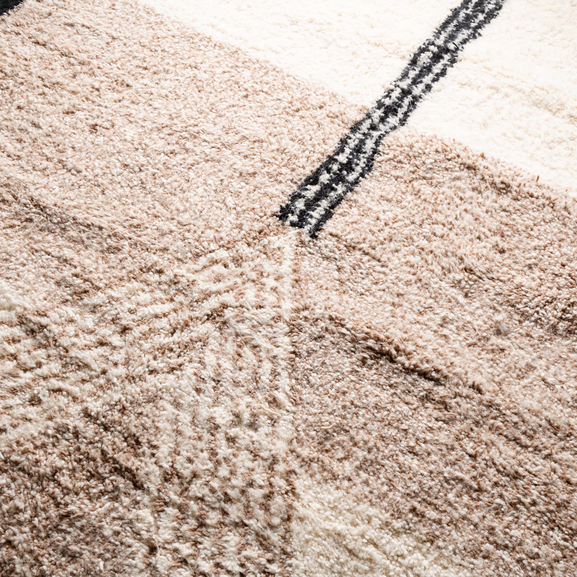 Sarah Round - Shag Moroccan rug - Benisouk