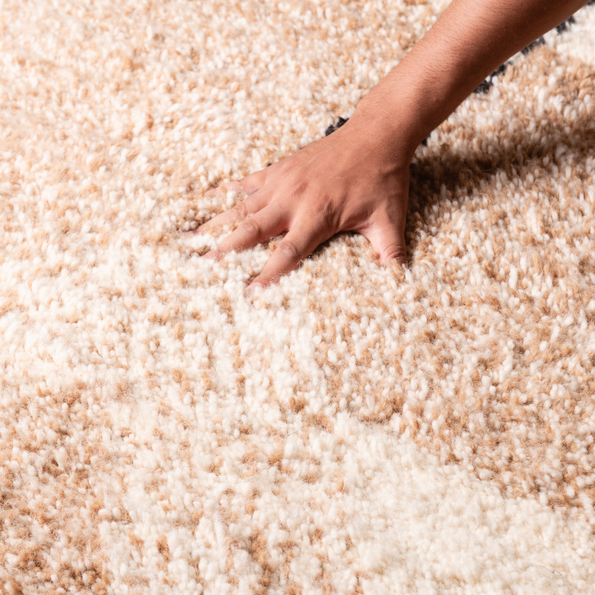 Sarah Round - Shag Moroccan rug - Benisouk