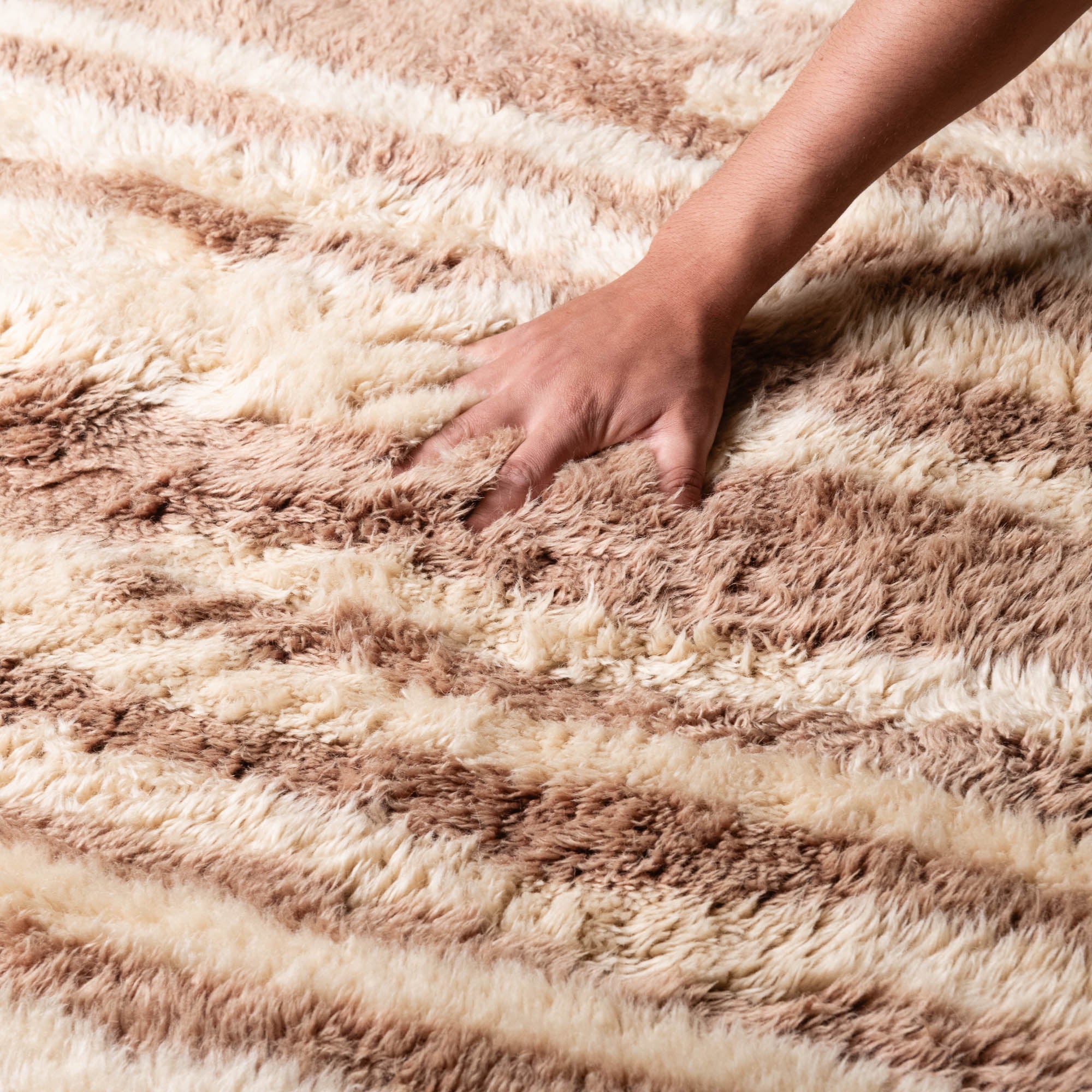 Shimmering Sands - Luxury Shag Moroccan Rug - Benisouk