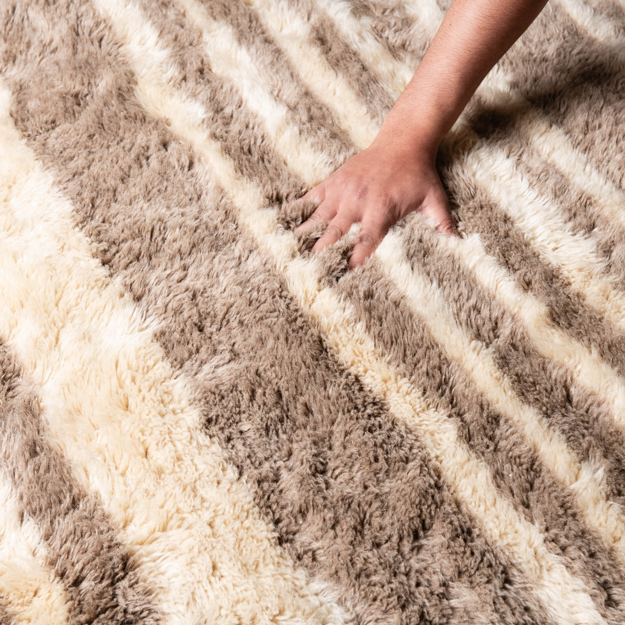 Shimmering Sands - Luxury Shag Moroccan Rug - Benisouk