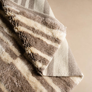 Shimmering Sands - Luxury Shag Moroccan Rug - Benisouk