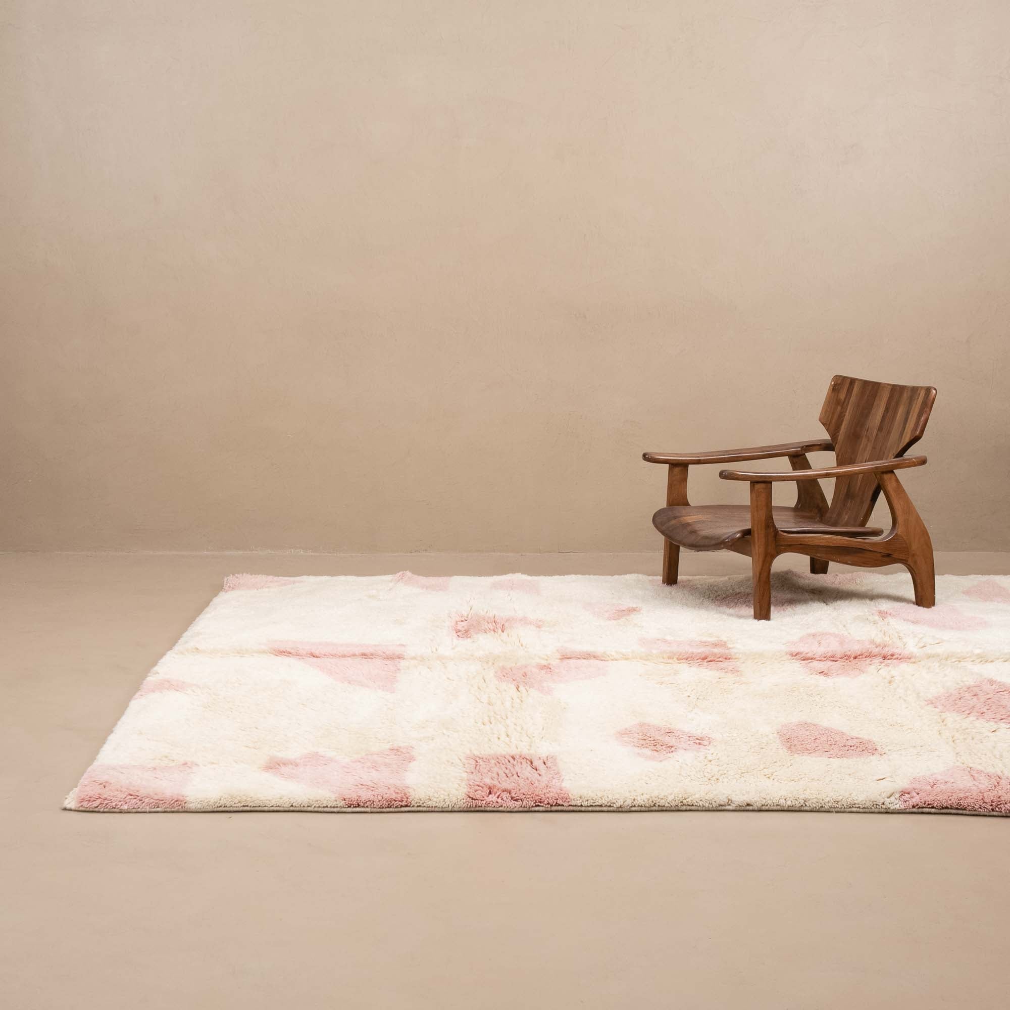 Silken Petals - Luxury Shag Moroccan Rug - Benisouk