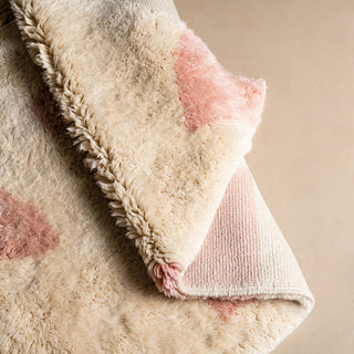 Silken Petals - Luxury Shag Moroccan Rug - Benisouk