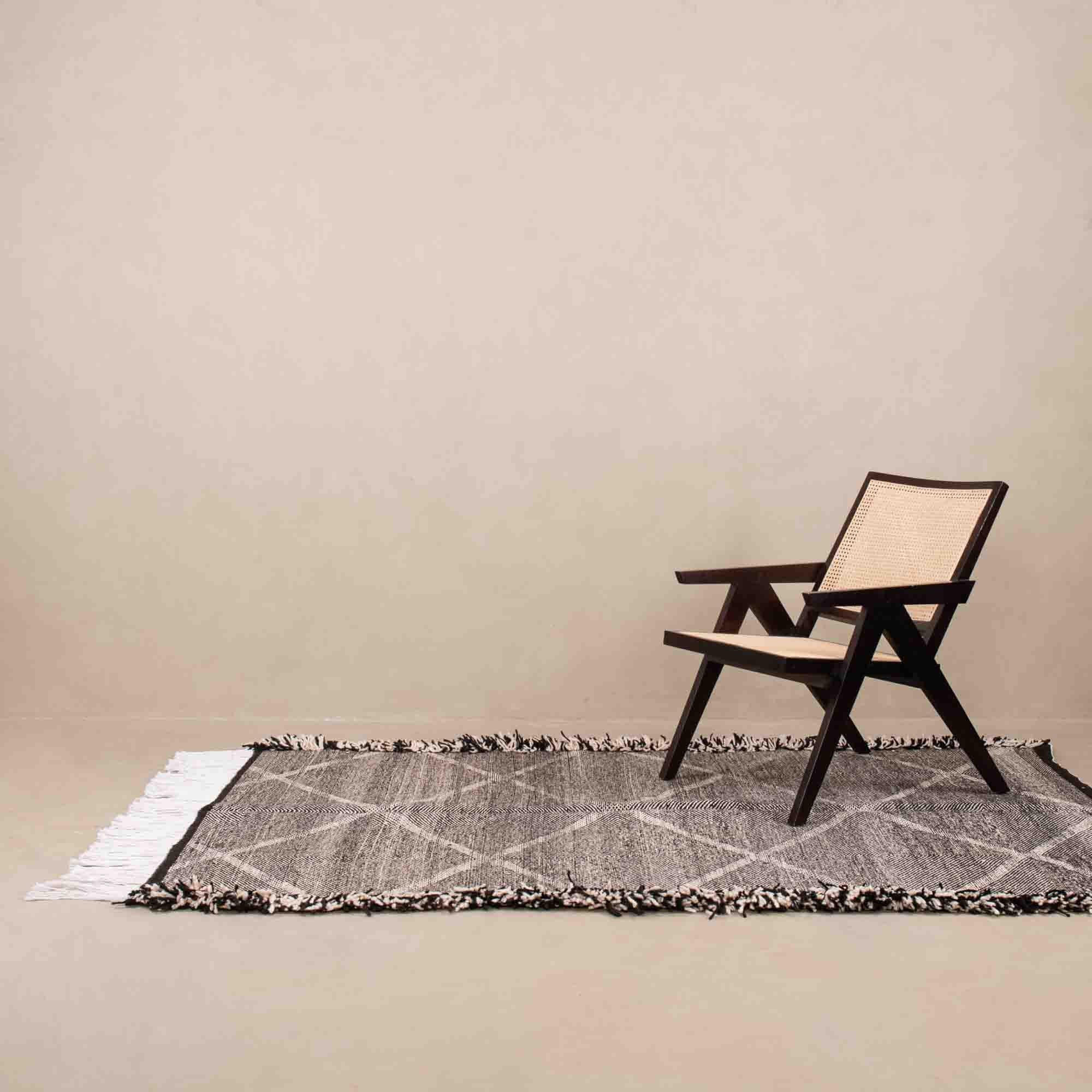 Soheir - taznakht kilim rug - Benisouk