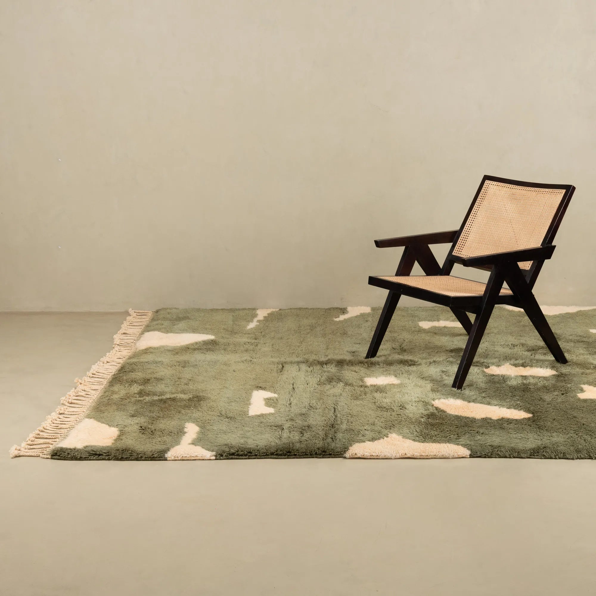 Soldier - Luxury Shag Moroccan Rug - Benisouk