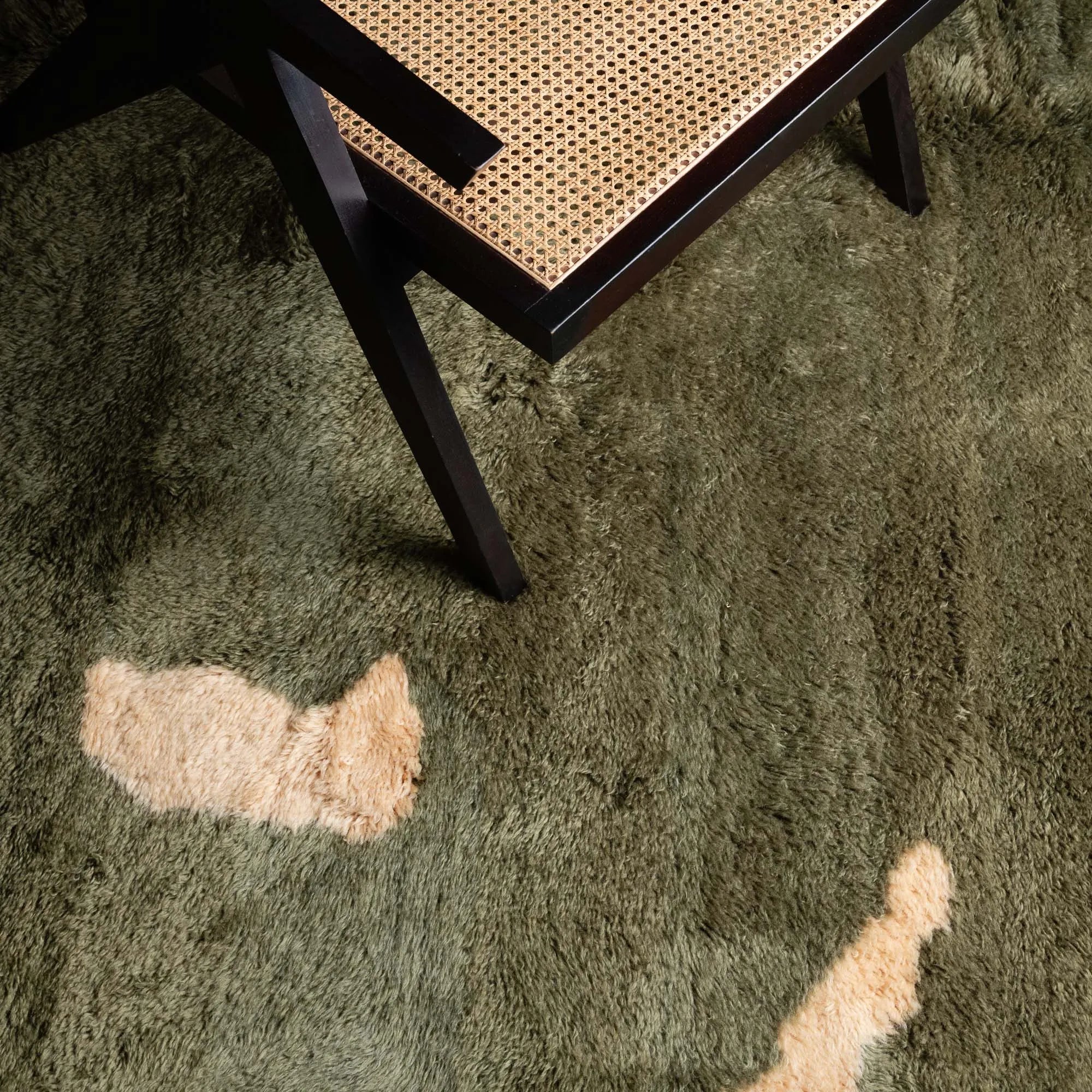 Soldier - Luxury Shag Moroccan Rug - Benisouk