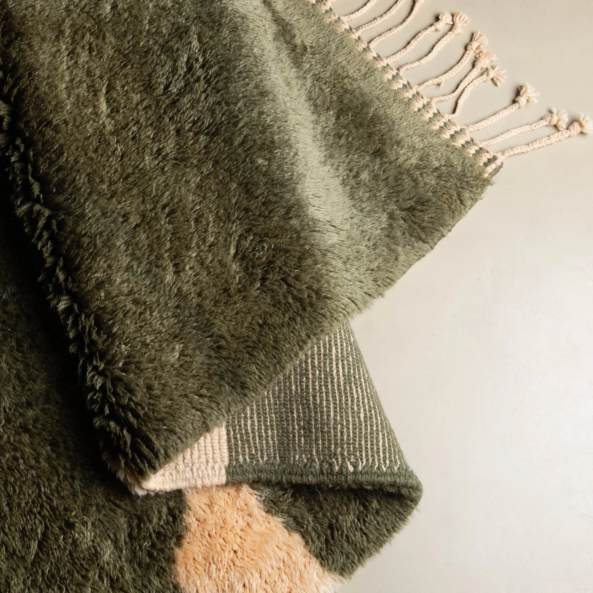 Soldier - Luxury Shag Moroccan Rug - Benisouk