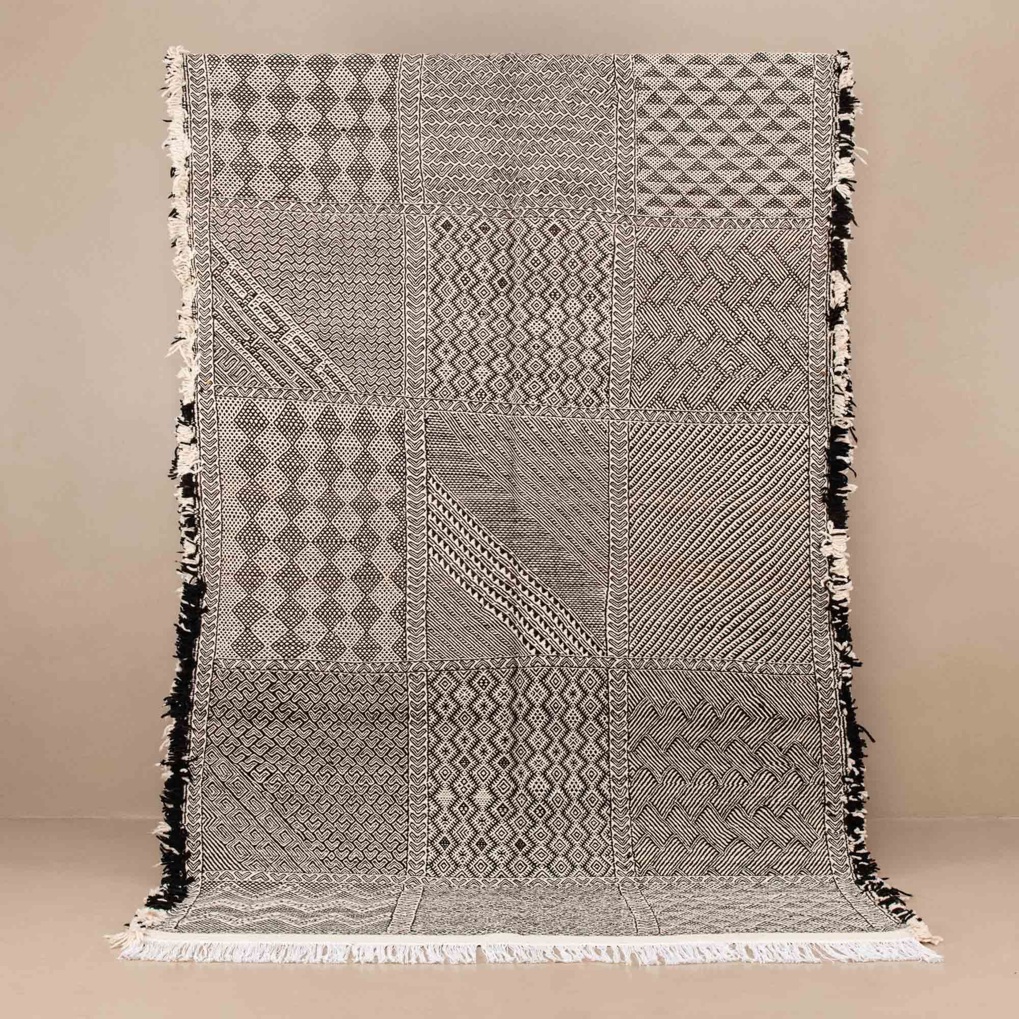 Souraya - taznakht kilim rug - Benisouk