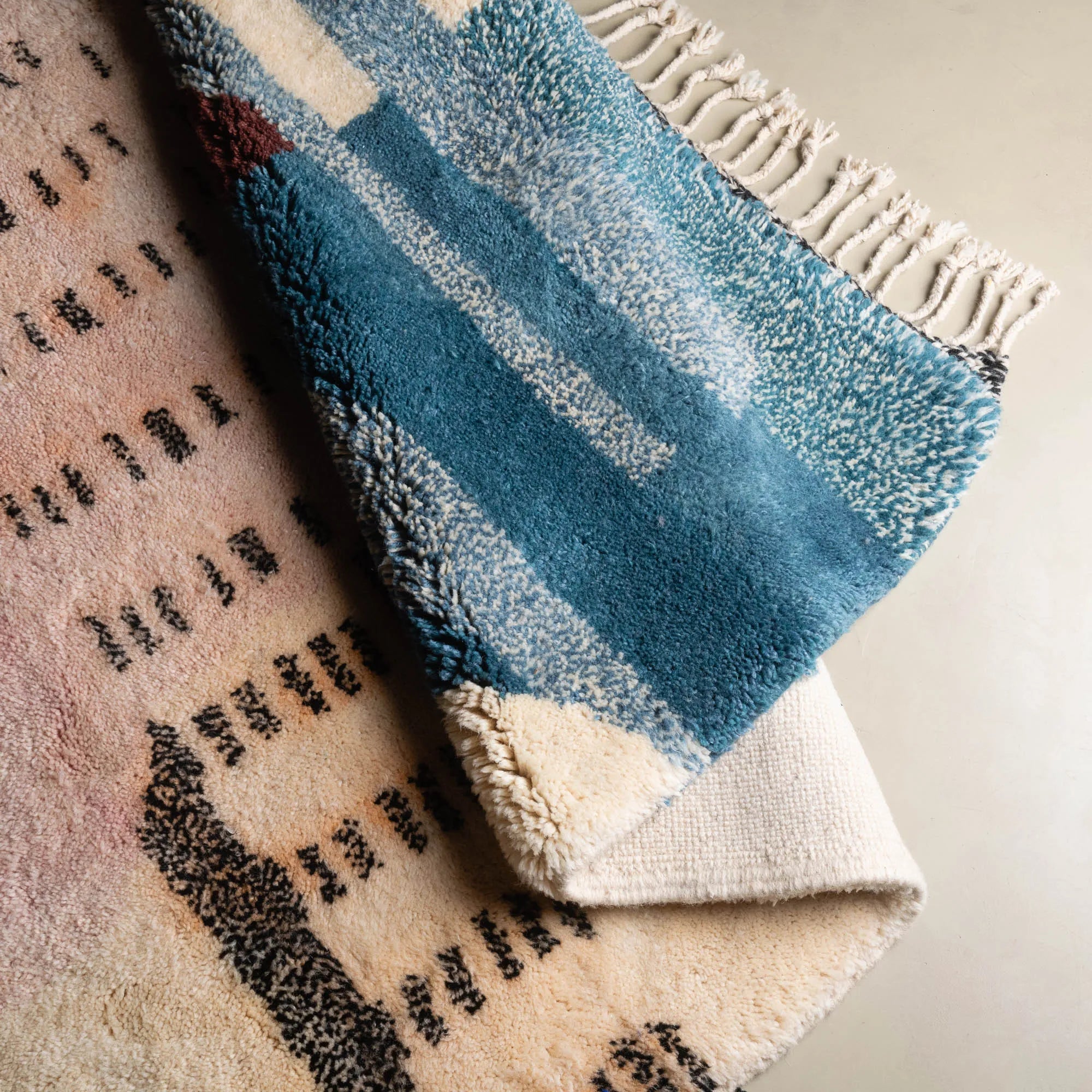 Spaceship - Luxury Shag Moroccan Rug - Benisouk